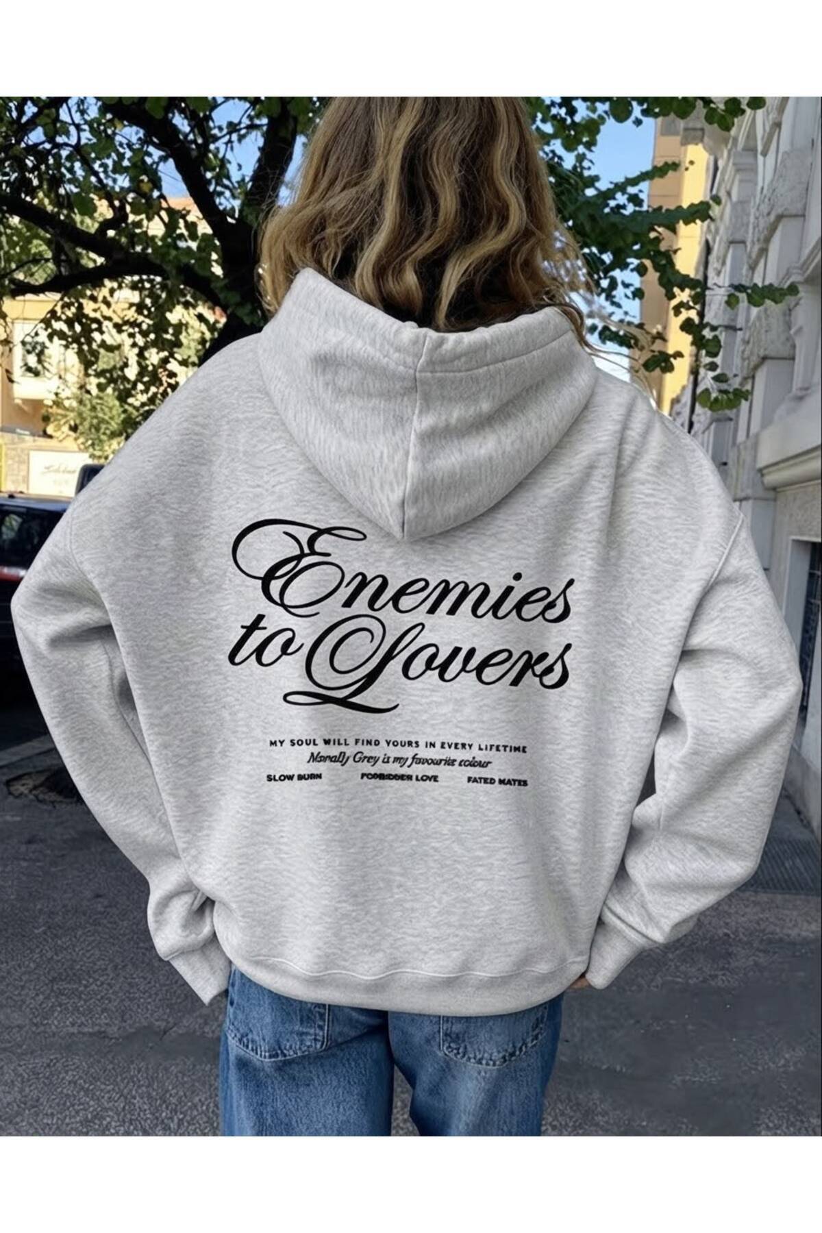 LELVANİ KADIN ENEMİES TO LOVERS YAZI BASKILI KAPÜŞONLU SWEATSHIRT