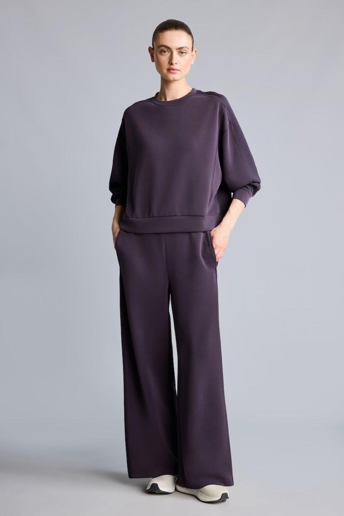 DeFacto Ultra Yumuşak Oversize Bisiklet Yaka Dikiş Detaylı Modal Sporcu Basic Sweatshirt H4536AX26AU görsel 2