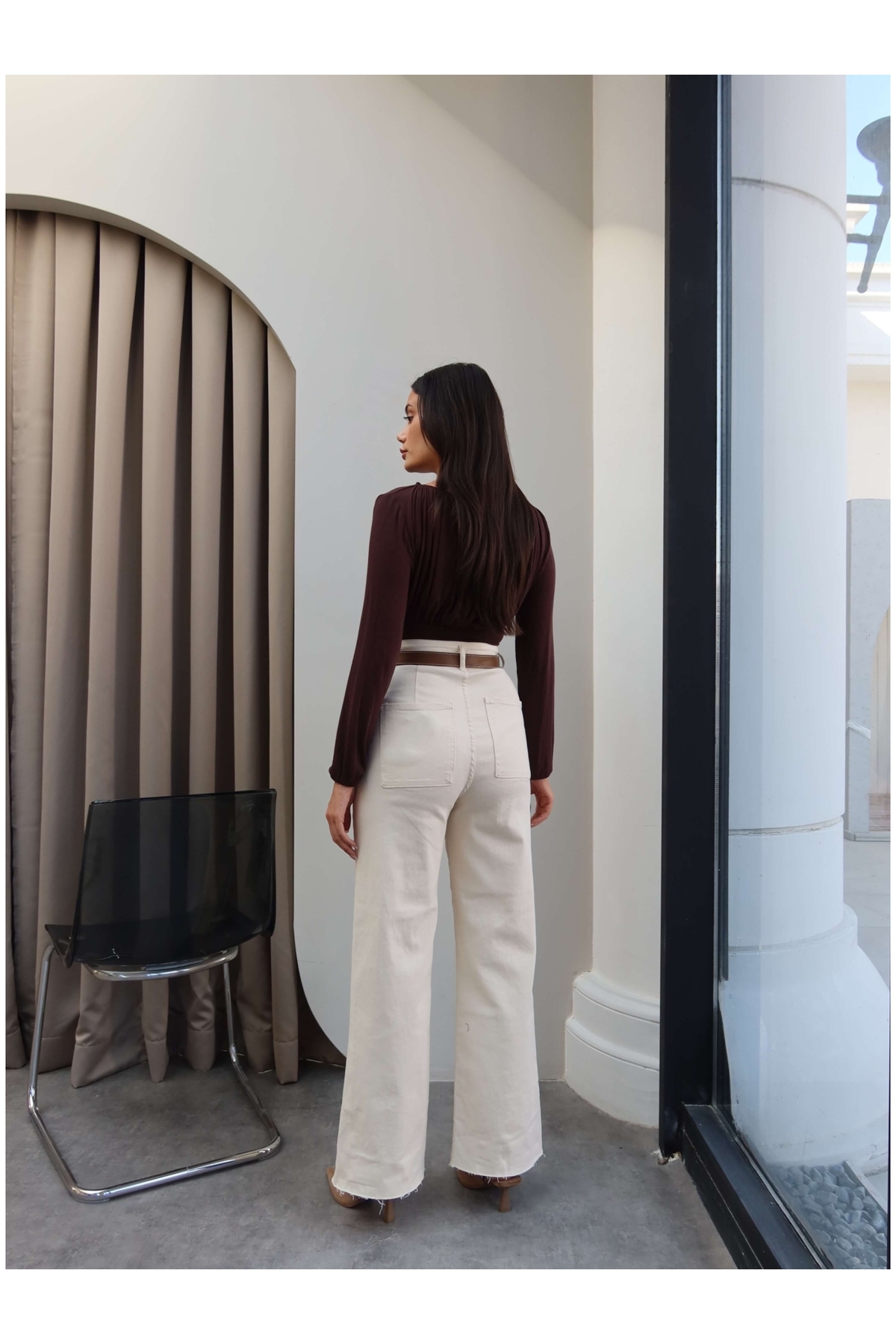 ESRAHELVACI Yüksek Bel Kemerli Wide Leg Jean görsel 5