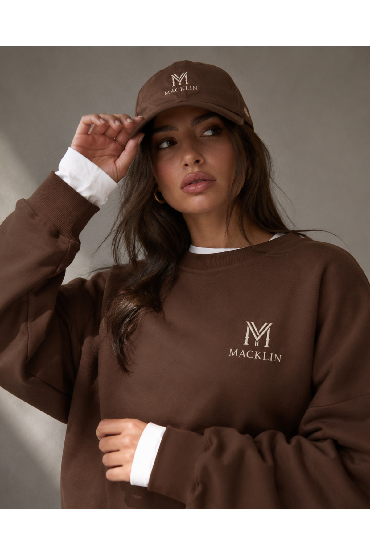 Unisex Kadın Erkek Monogram Baskılı Oversize 3 İplik Bisiklet Yaka Sweatshirt ve Baggy Eşofman Altı — قهوه‌ای macklinemngbgy — تصویر 4 از 5
