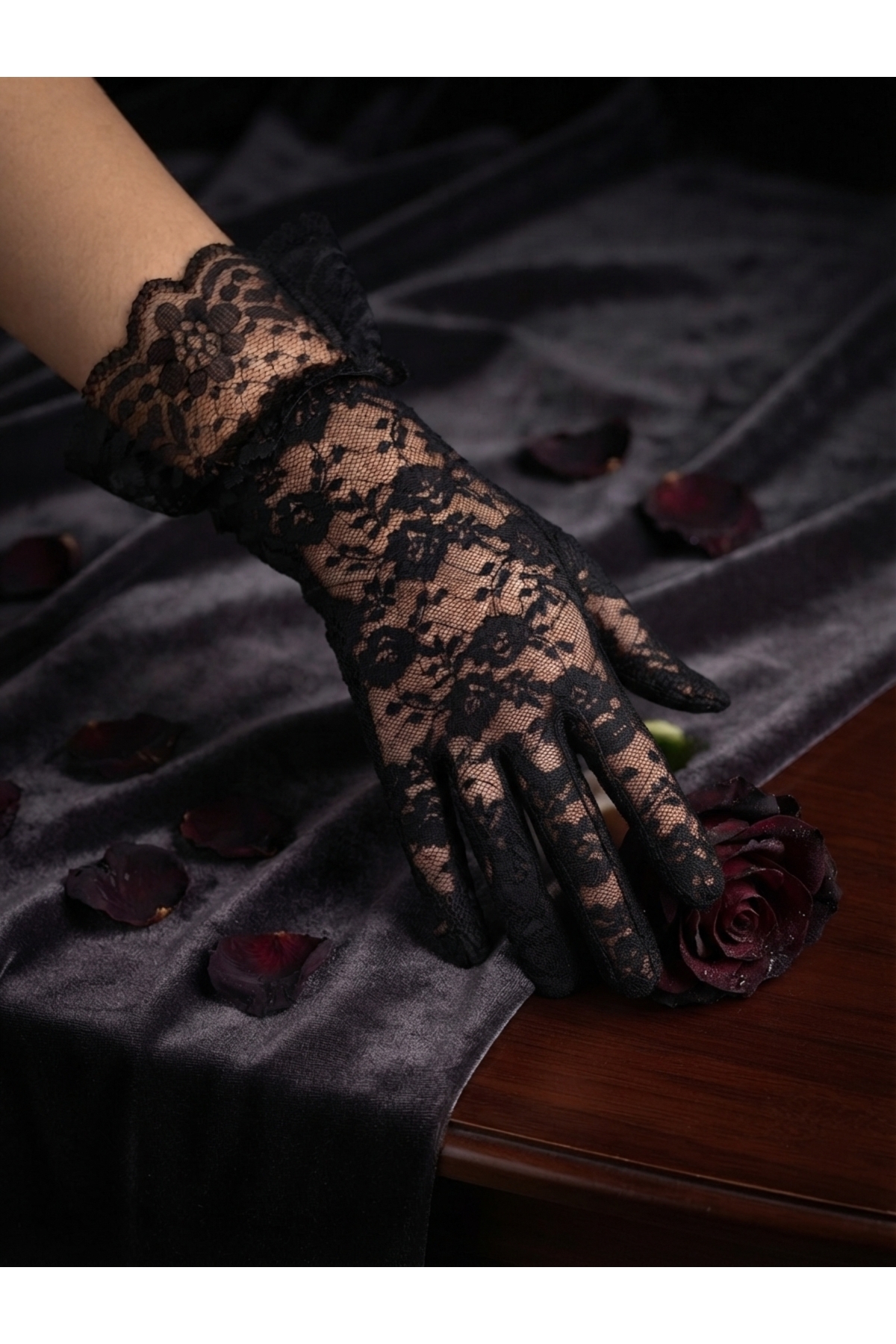 Esram Butik Siyah Dantel Gelin Eldiveni, Fırfır Detaylı Gelin Aksesuarı ve Nikah Eldiveni görsel 7