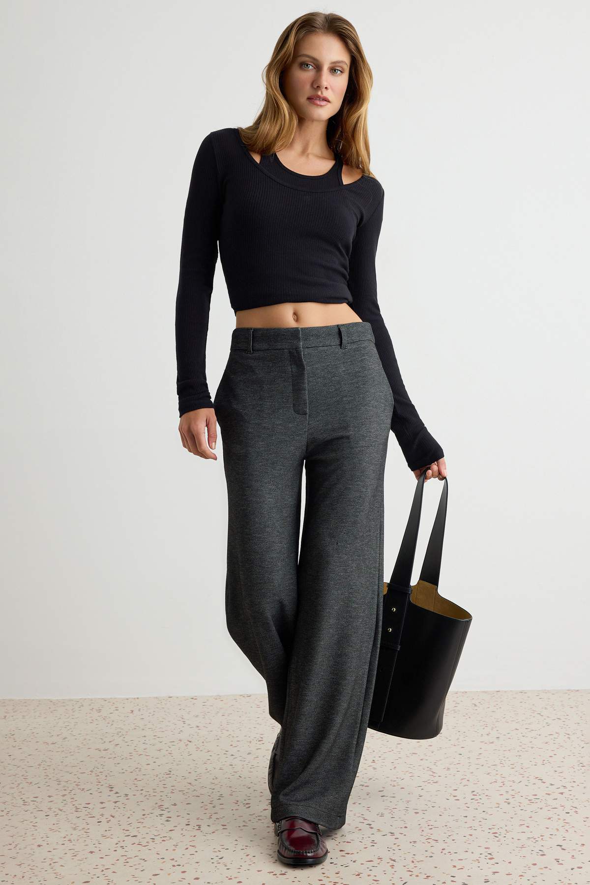 Trendyolmilla Antrasit Düz Wide Leg/Geniş Paça Tok Kumaş Örme Pantolon TWOAW27PL00004