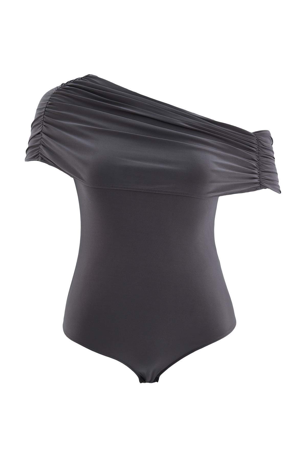 Trendyolmilla Curve Antrasit Asimetrik Yaka Büzgü Detaylı Çıt Çıtlı Örme Büyük Beden Body TBBAW27CS00027