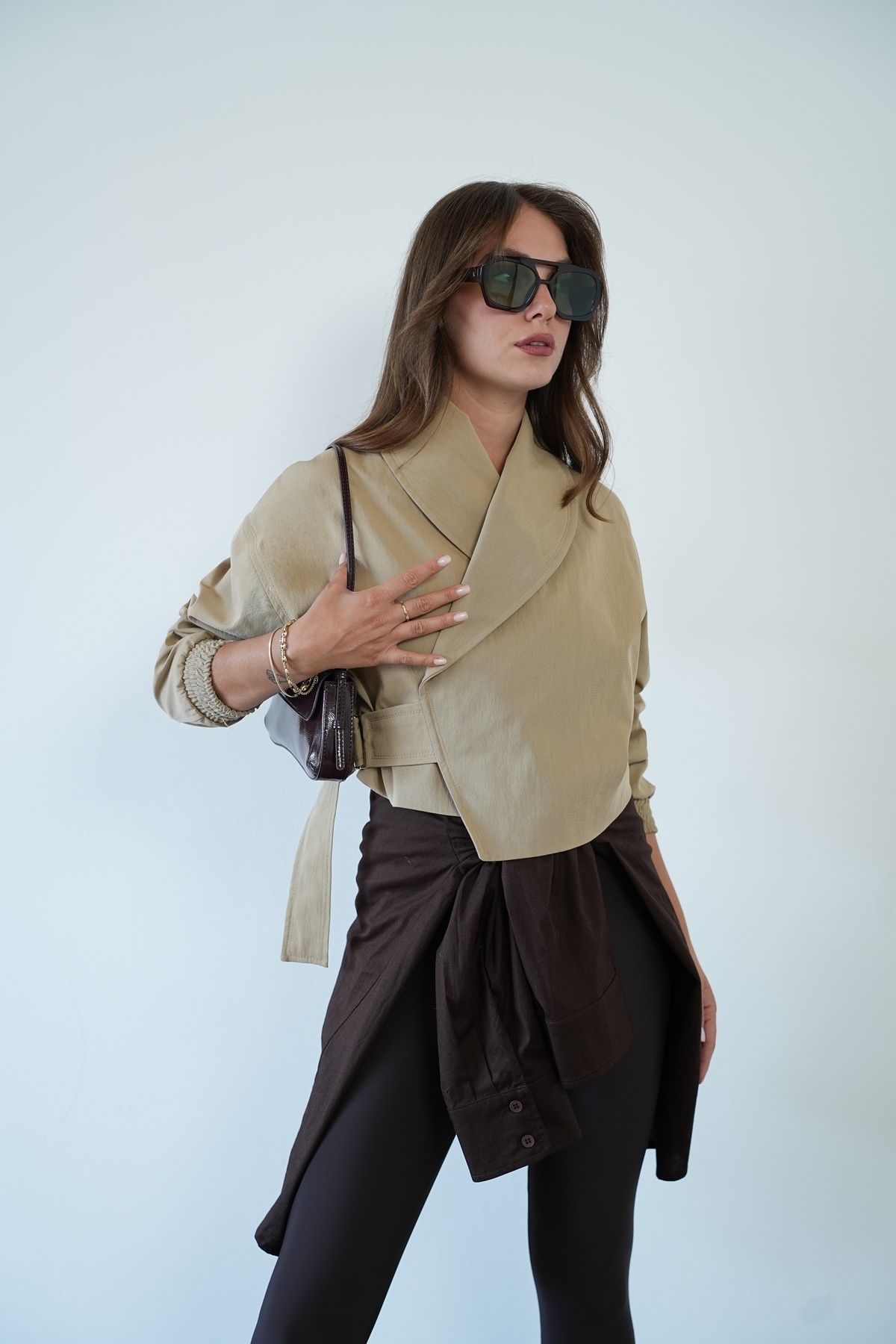 Zey Studio Kadın Camel Kemer Detaylı Crop Ceket görsel 3