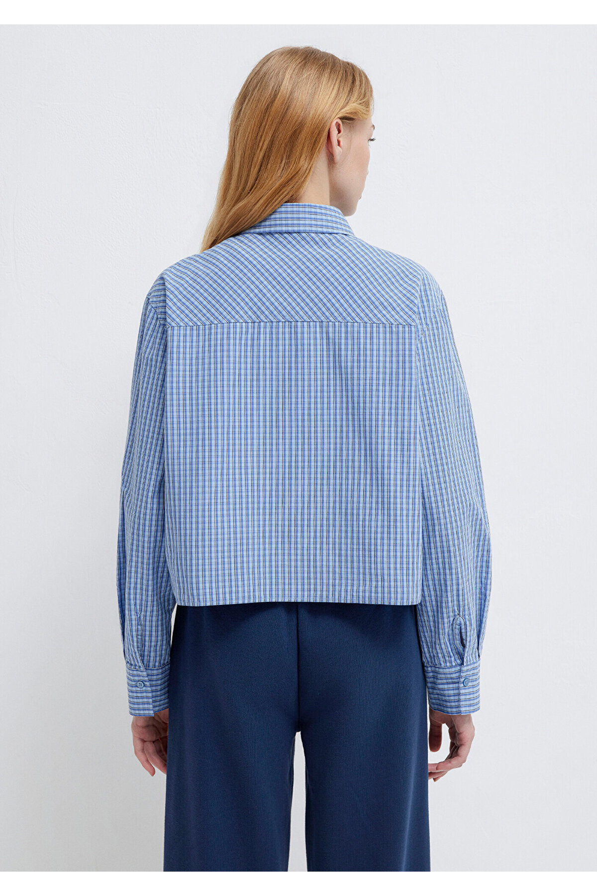 Ekose Crop Gömlek Loose Fit / Bol Rahat Kesim 1211401-83971 — آبی — تصویر 4 از 6