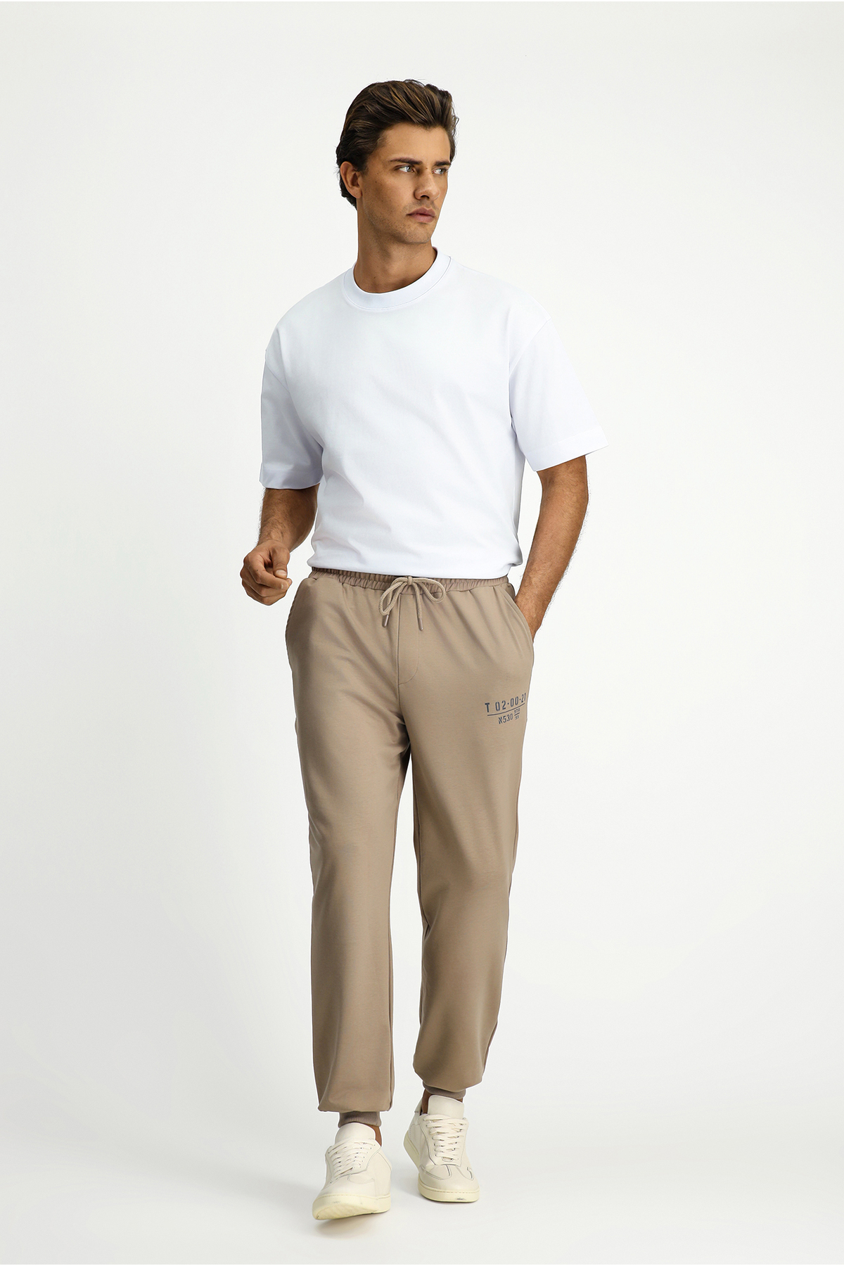 Kiğılı Regular Fit Pamuklu Düz Beli Lastikli Bağcıklı Sweatpant görsel 5