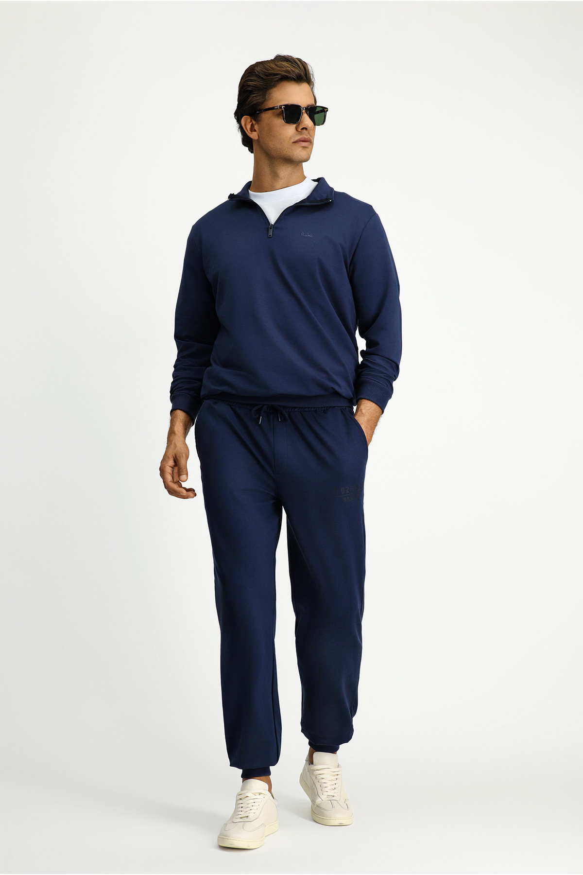 Kiğılı Regular Fit Pamuklu Düz Beli Lastikli Bağcıklı Sweatpant