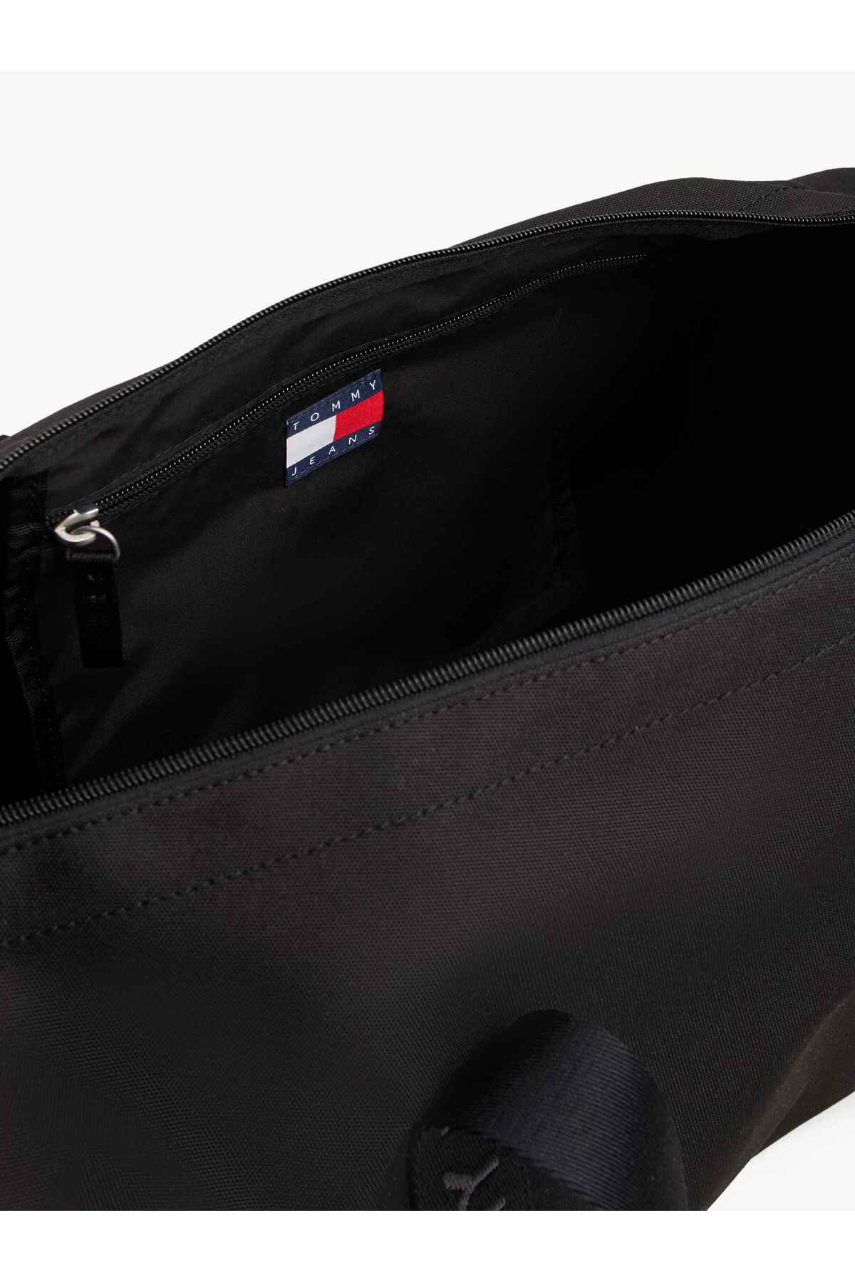 Tommy Hilfiger Erkek Bölmeli Fermuarlı Elde Tutma Deri Siyah Spor Çanta görsel 3