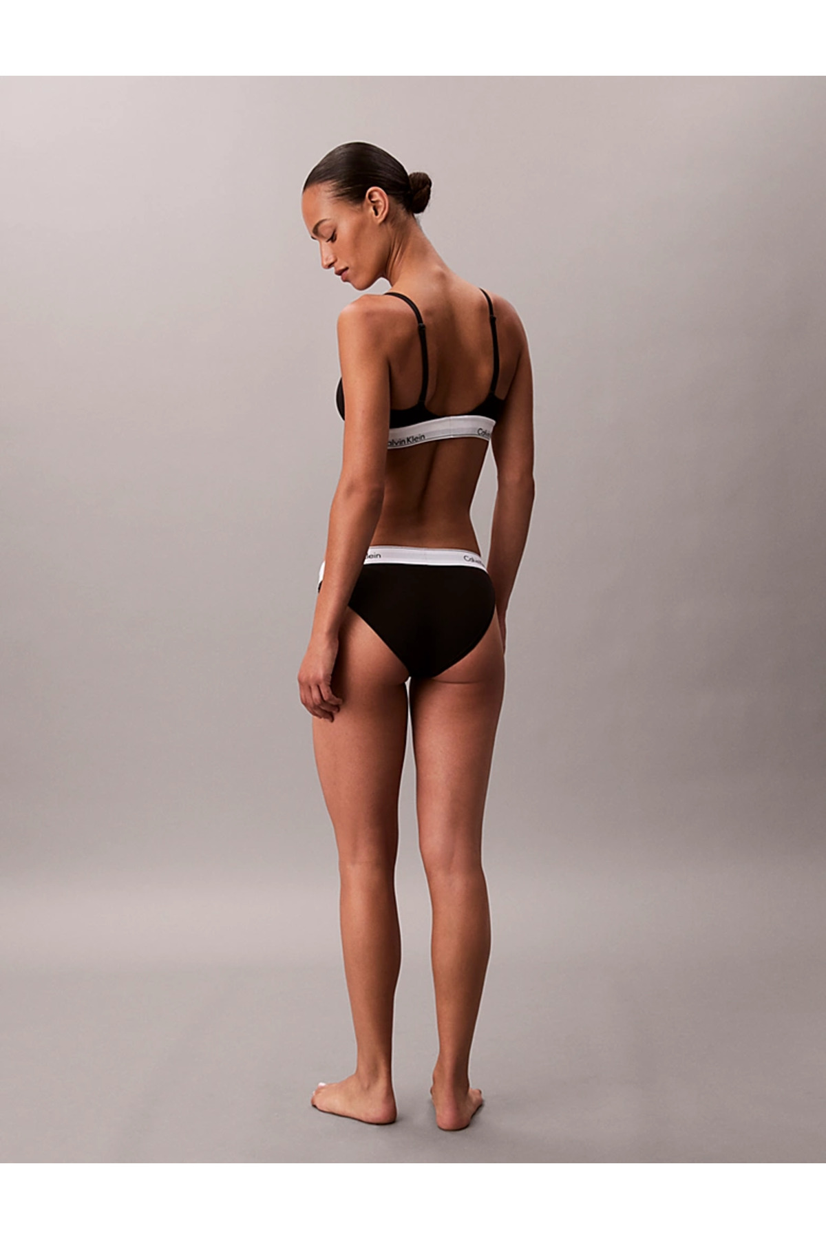 Calvin Klein Kadın Lightly Lined Triangle Sütyen görsel 3