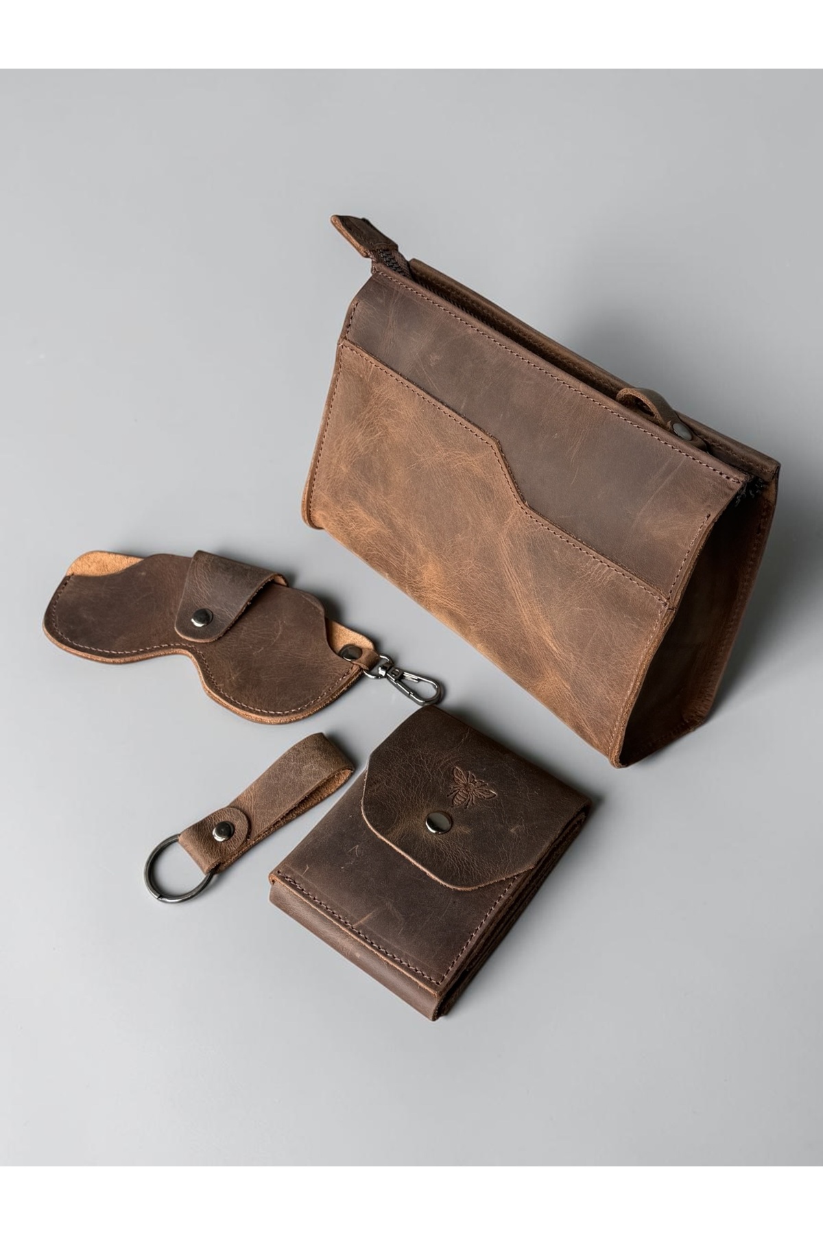 NZCLUB %100 Hakiki Crazy Dana Derisi (El Çantası , Cüzdan , Gözlük Kılıfı , Anahtarlık) SET'İ şık minimalist görsel 2