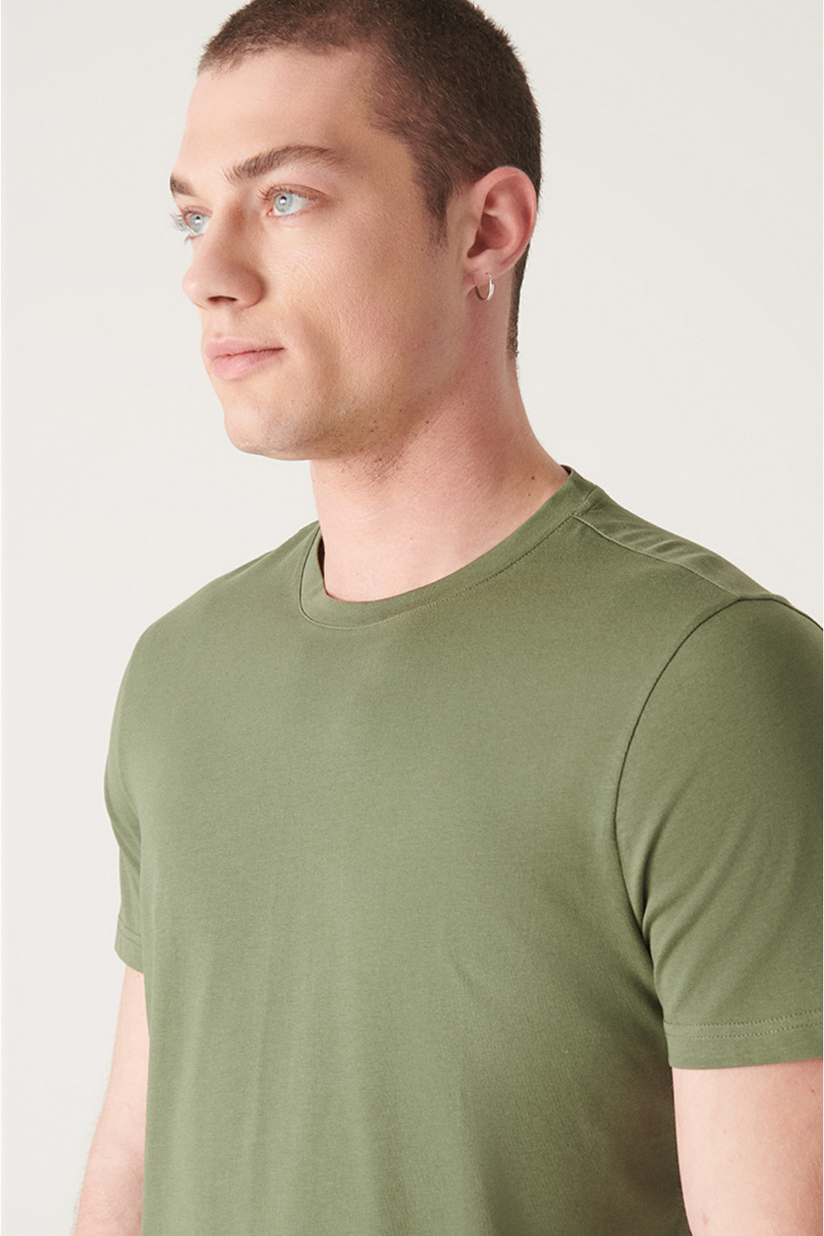 Avva Erkek Haki Basic Pamuklu T-shirt E001000 görsel 2