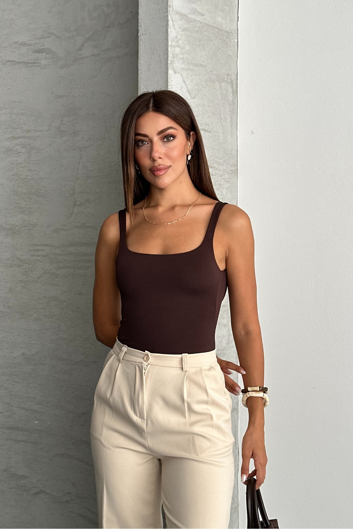 macharel jeans Yuvarlak Yaka Arka Dekolteli Askılı Bluz görsel 3