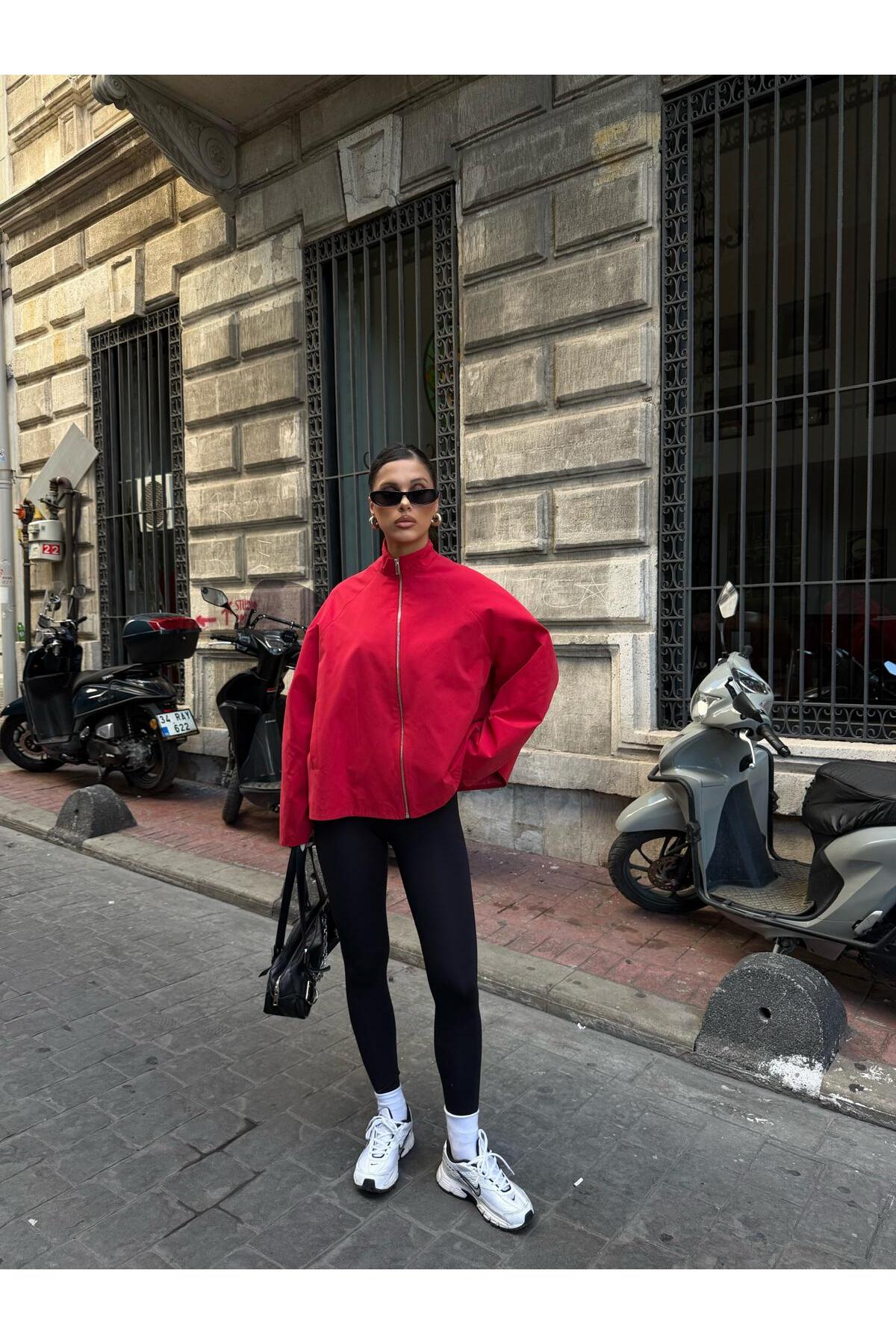 timagna Kadın Fermuarlı Dik Yakalı Kolları Dökümlü Oversize Basic Ceket Yeni Sezon görsel 4
