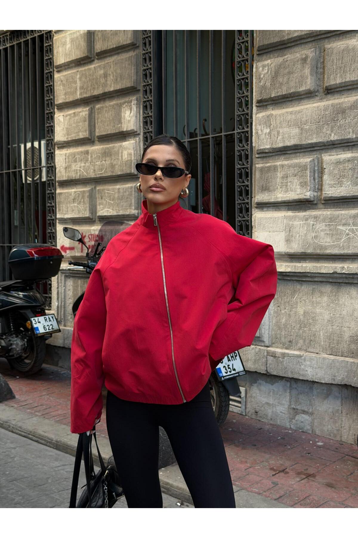 timagna Kadın Fermuarlı Dik Yakalı Kolları Dökümlü Oversize Basic Ceket Yeni Sezon görsel 6