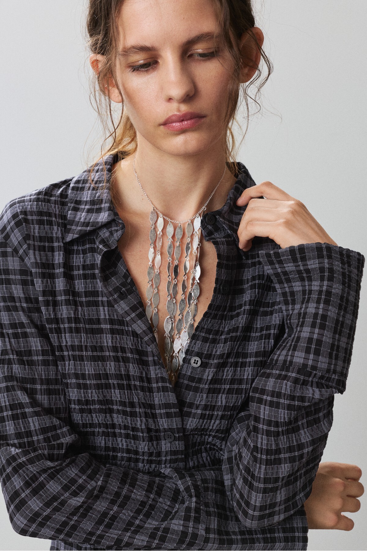 Pull & Bear Kare desenli pensli gömlek görsel 6