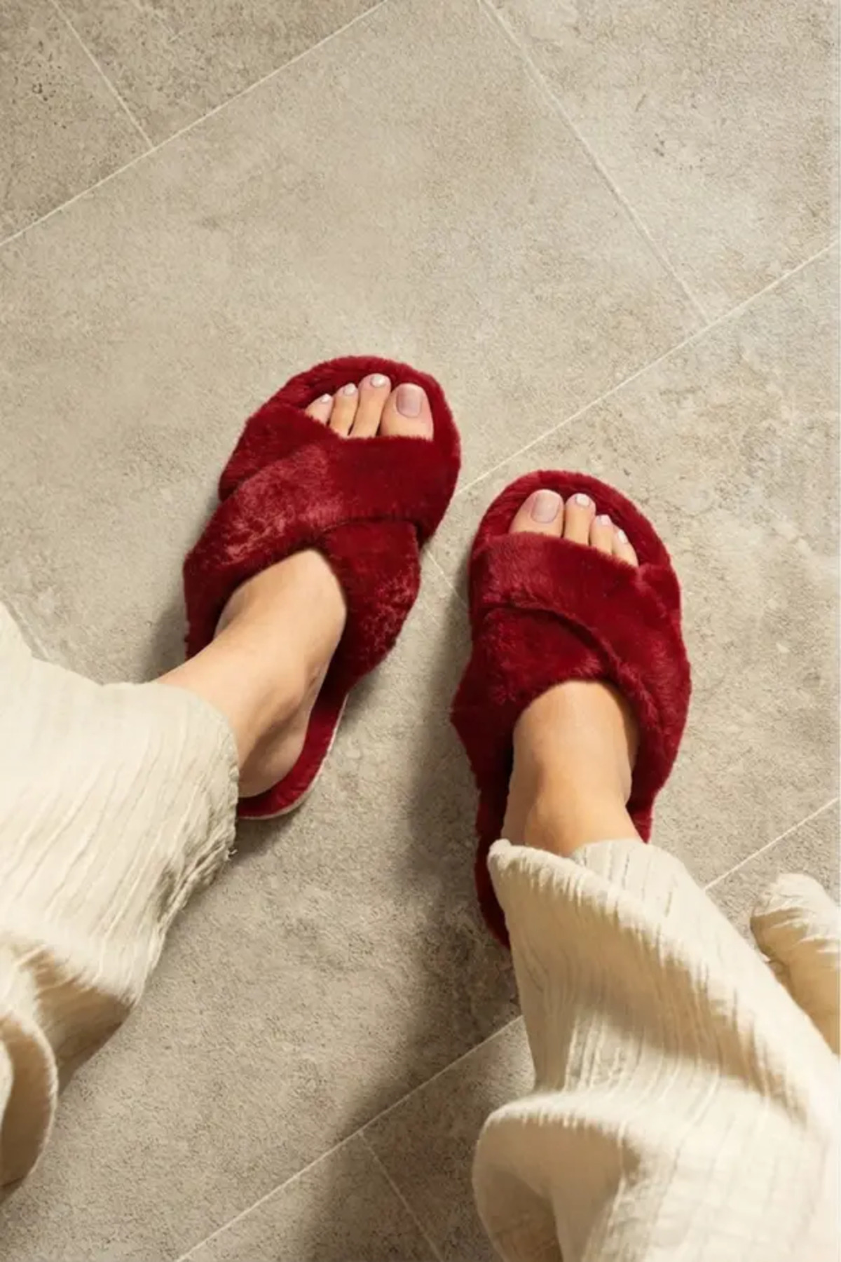 YILDIZ SHOES Kadın Çapraz Tüylü Peluş Yumuşak Taban Rahat Ev Terliği görsel 3