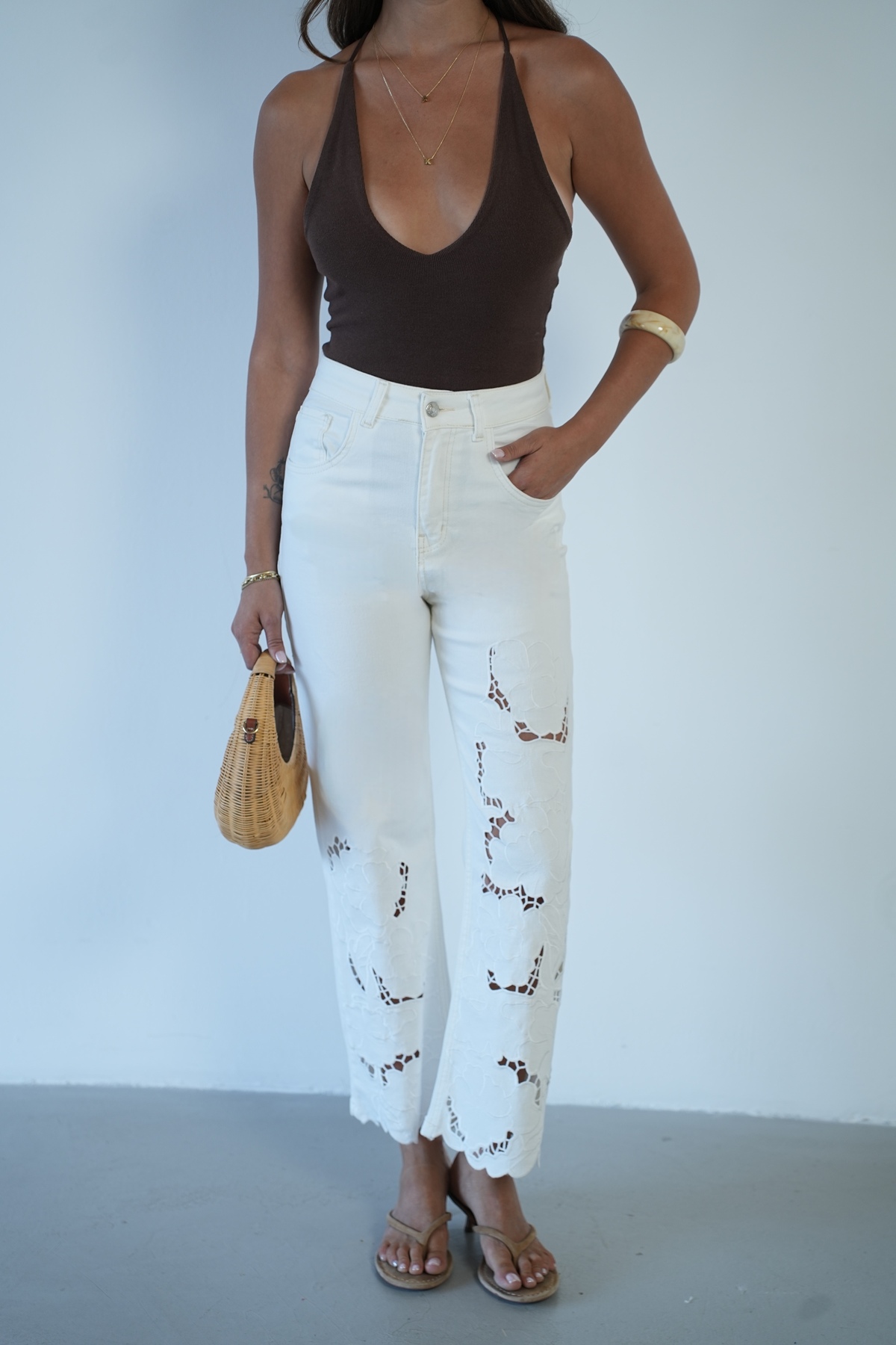 Oyma Nakış Detaylı Denim Bootcut Pantolon 7
