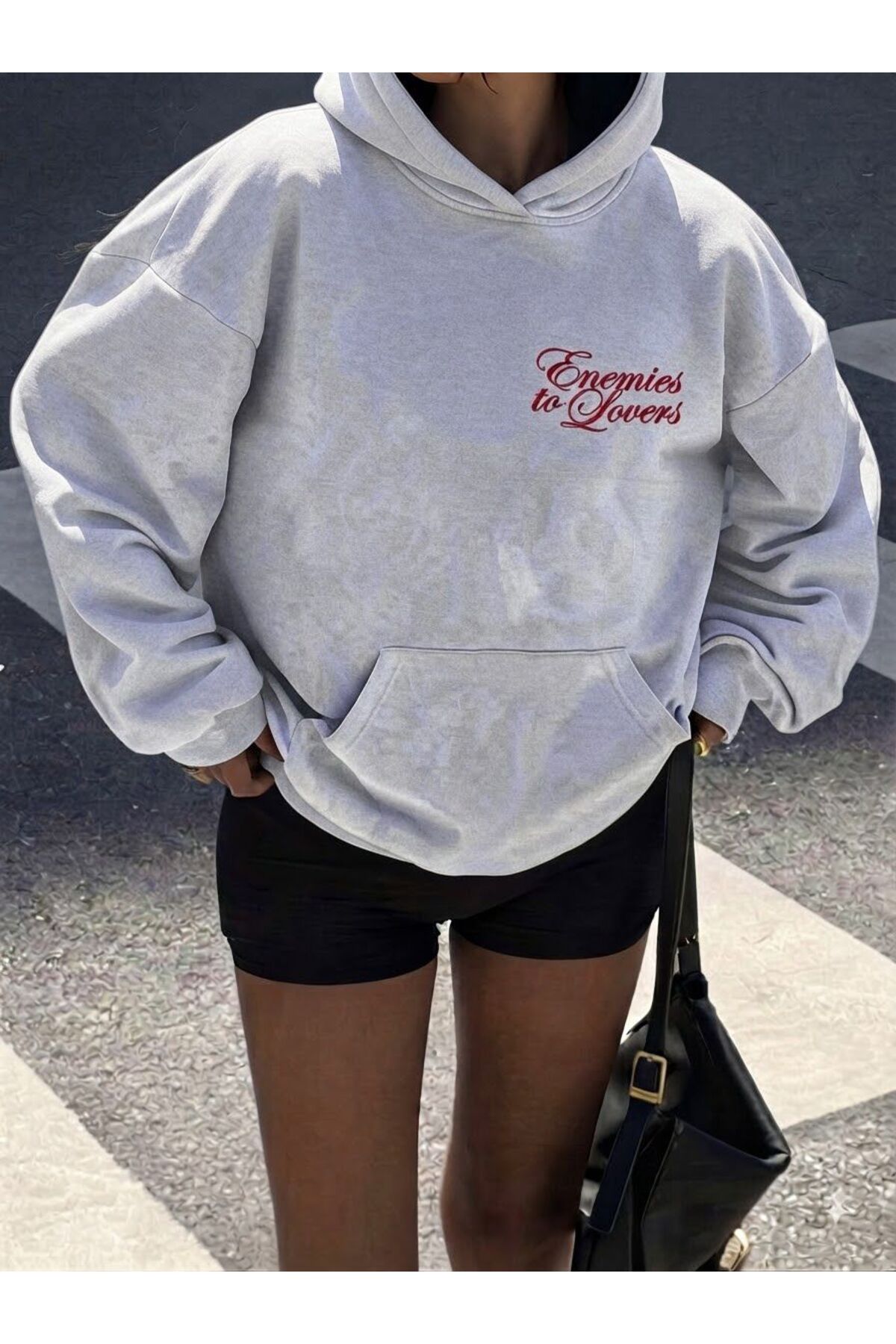 LELVANİ KADIN ENEMİES TO LOVERS YAZI BASKILI KAPÜŞONLU SWEATSHIRT görsel 2