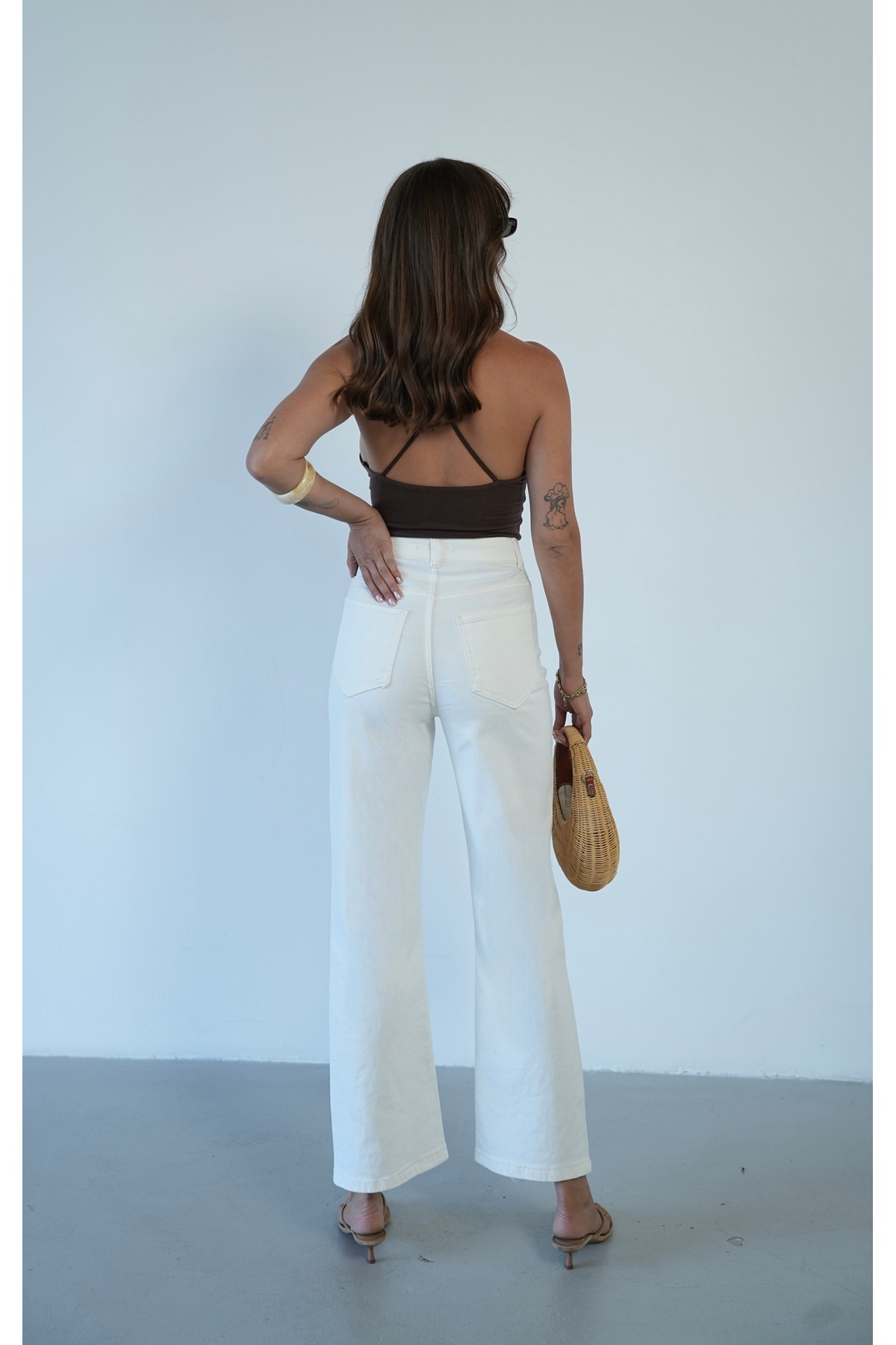Oyma Nakış Detaylı Denim Bootcut Pantolon 4