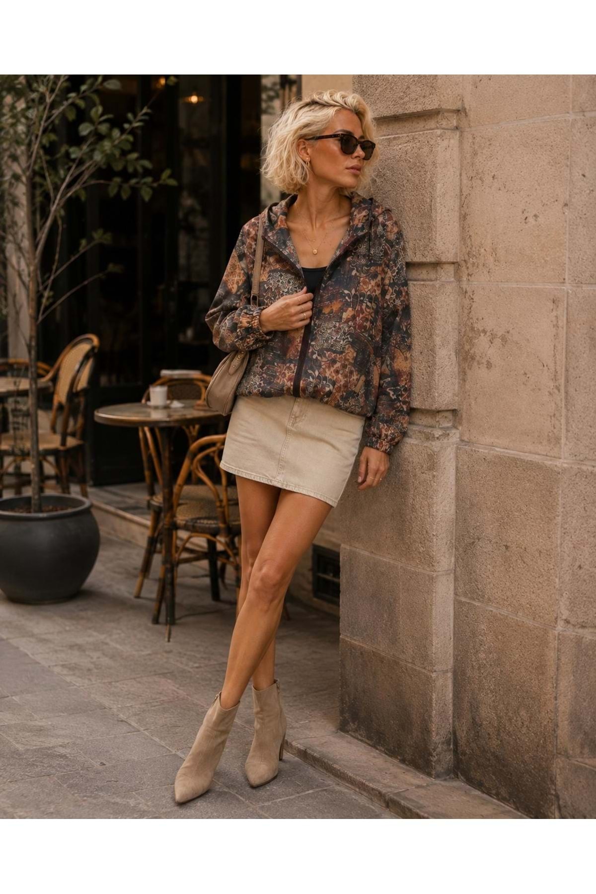 ibeeka Heritage Print Vintage Desen Kapüşonlu Yağmurluk / Bomber Ceket görsel 2