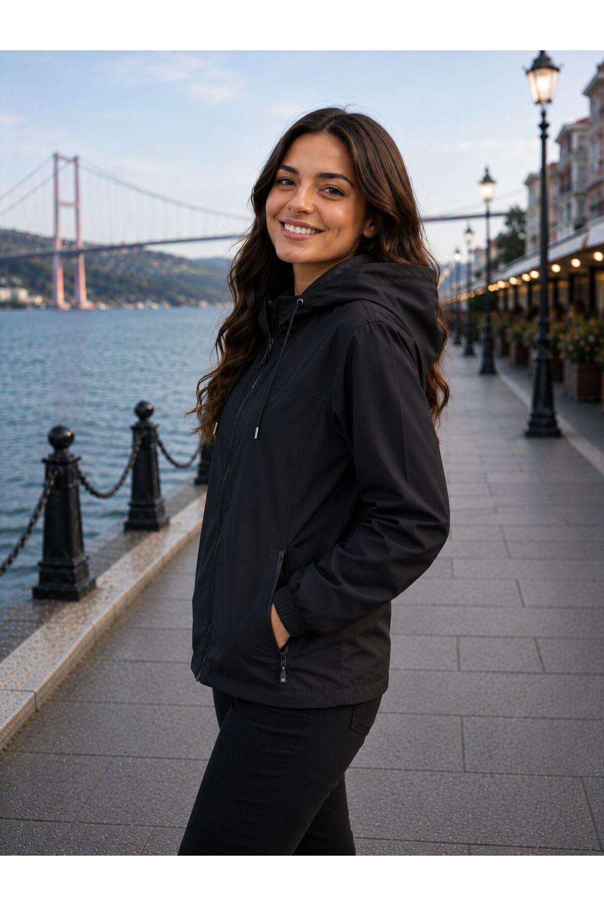 Gül Maison Kadın Yağmurluk Su Geçirmez Kapüşonlu Oversize Şık Mevsimlik görsel 2