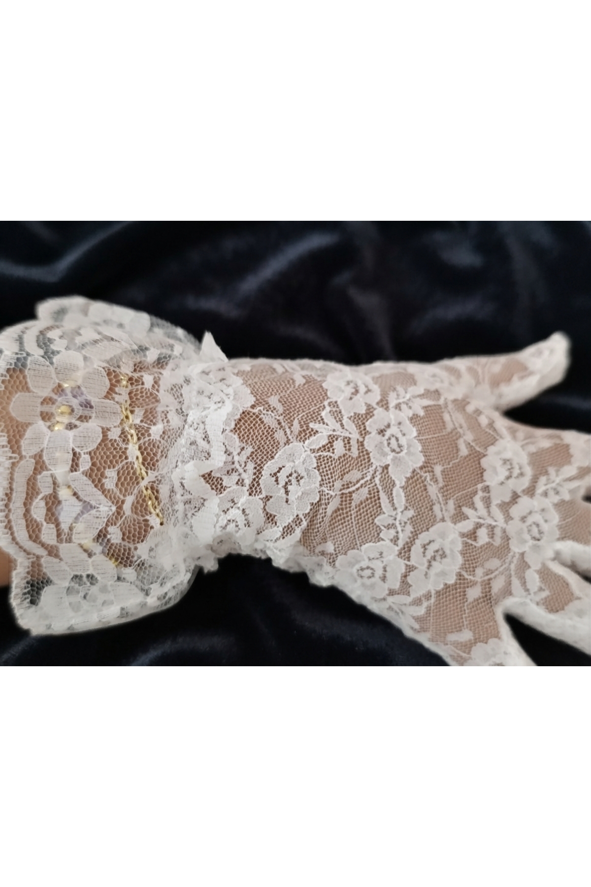 Esram Butik Beyaz Dantel Gelin Eldiveni, Fırfır Detaylı Gelin Aksesuarı ve Nikah Eldiveni görsel 3