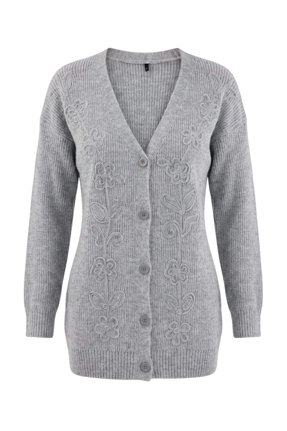 Trendyolmilla Modest Gri Nakışlı / İşlemeli Uzun Yumuşak Dokulu Triko TCTAW27TH00005