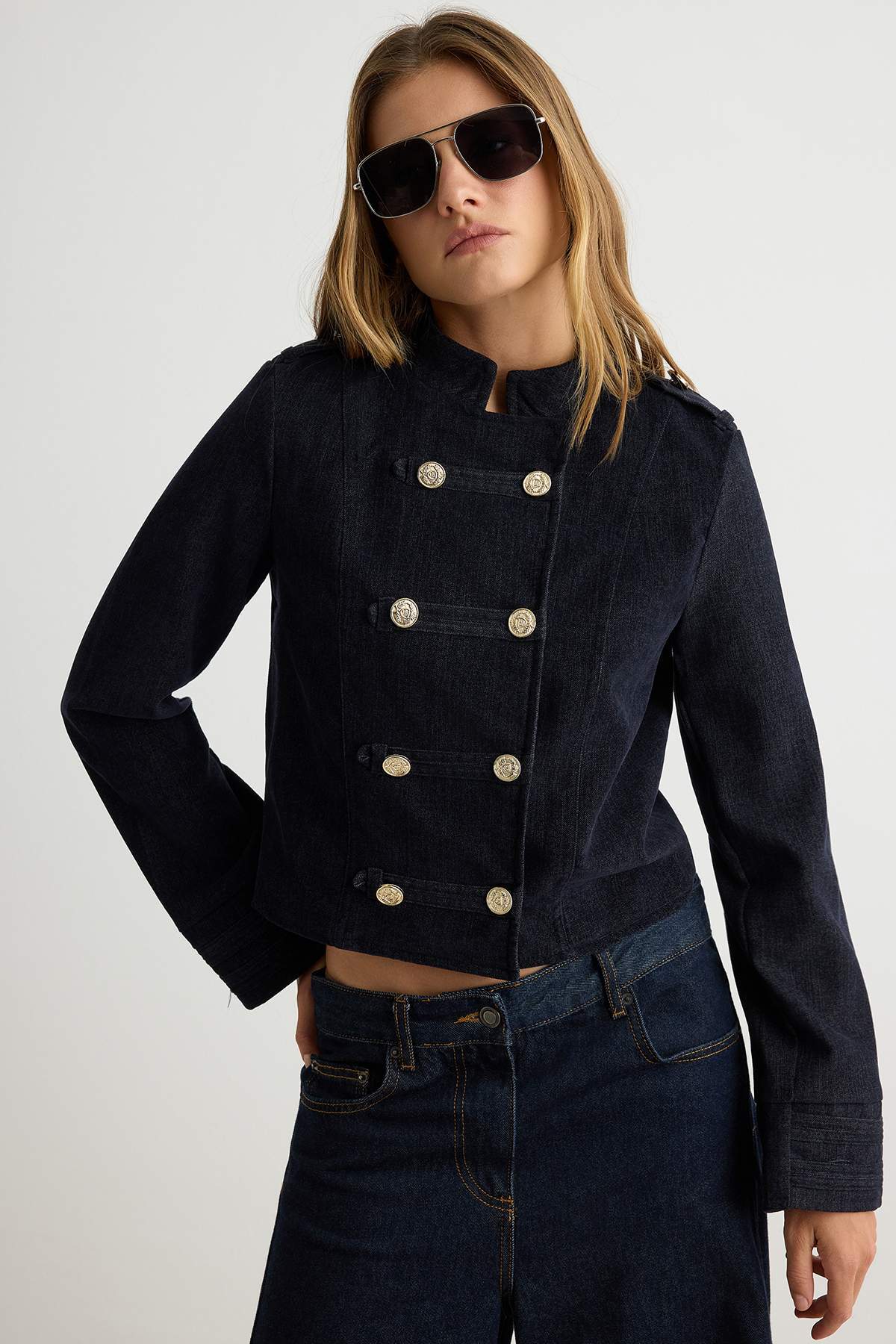 Trendyolmilla Lacivert Crop Kadife Ceket TWOAW27CE00071