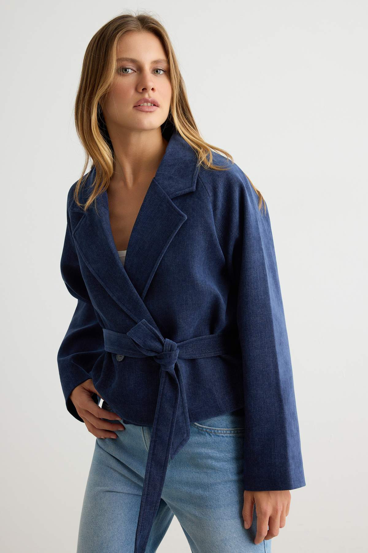 Trendyolmilla Indigo Kuşaklı Kadife Blazer Ceket TWOAW27BC00060