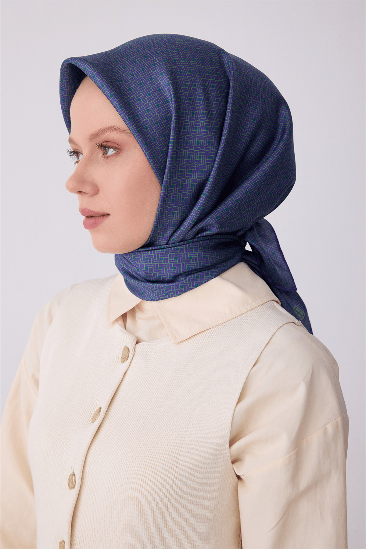 Tivil Saf İpek Eşarp 4317 - 87 Mor Klasik Desen