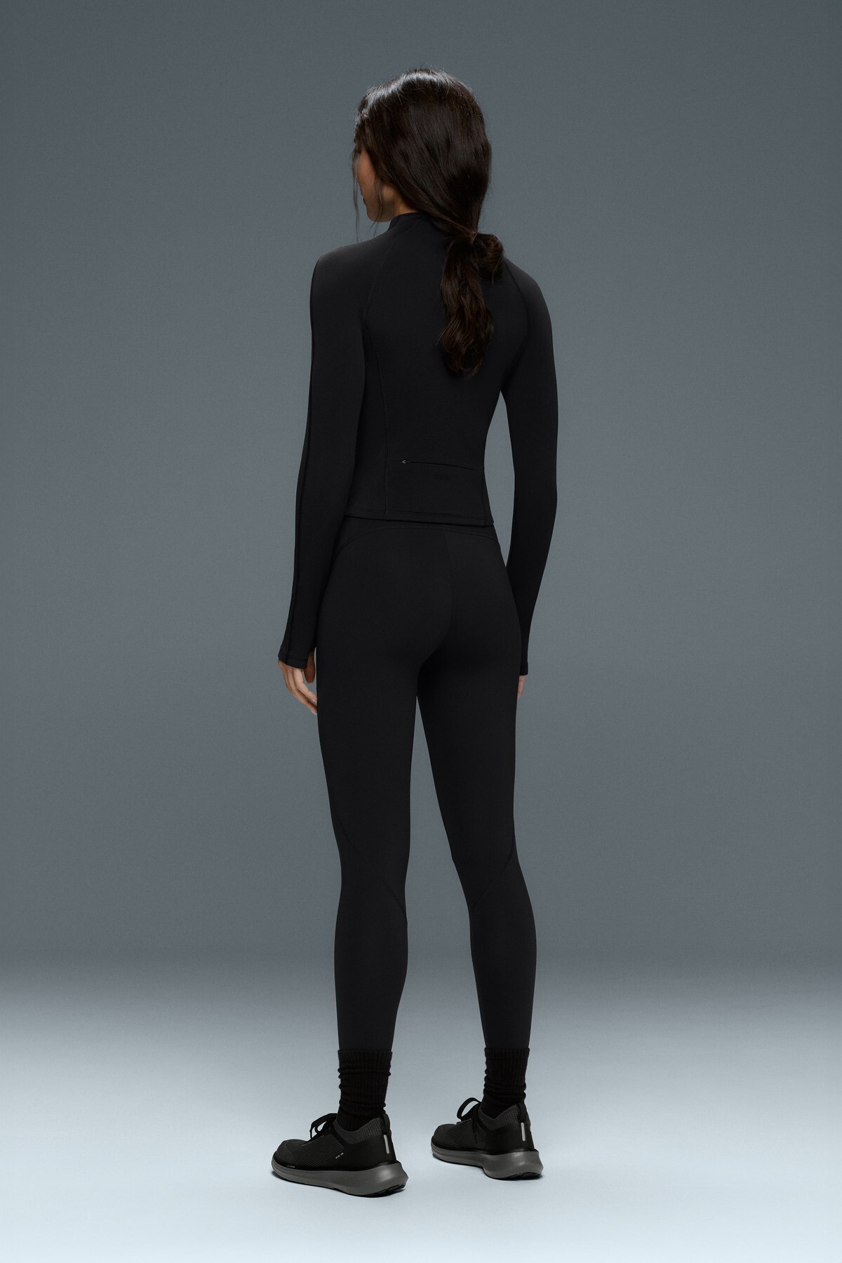 Oysho Light warmth running dikişli teknik ceket görsel 4