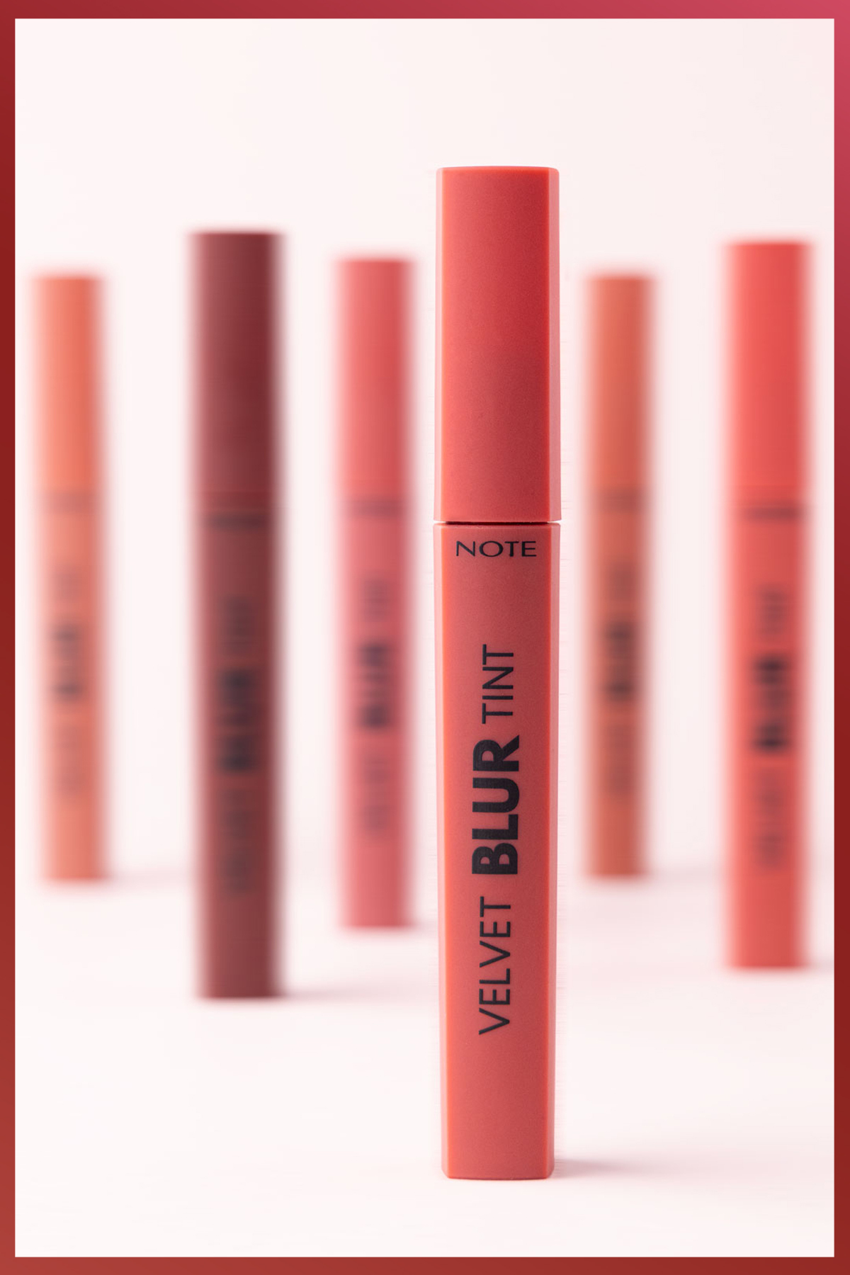 Velvet Blur Tint Kadife Bitişli Nemlendirici Mat Ruj - 06 Terra Flame - Kırmızı — قرمز LST LIP BLUR TINT — تصویر 9 از 9