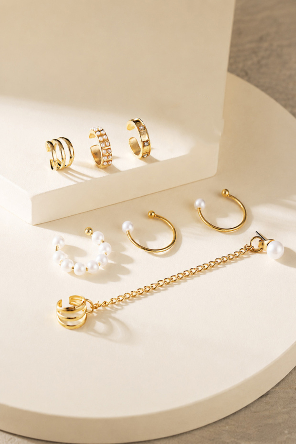 The Collection Çoklu İnci Detaylı Deliksiz Sıkıştırmalı 8'li Set Kadın Ear Cuff Kıkırdak Küpe Set görsel 2