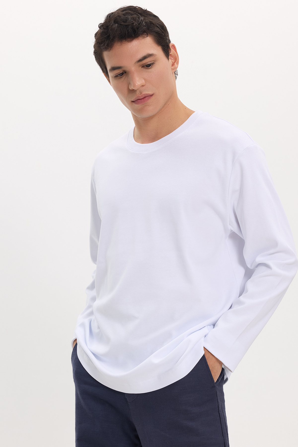 Tudors Unisex Relax Fit Rahat Kesim %100 Pamuk Uzun Kollu Bisiklet Yaka Beyaz Basic Tişört görsel 8