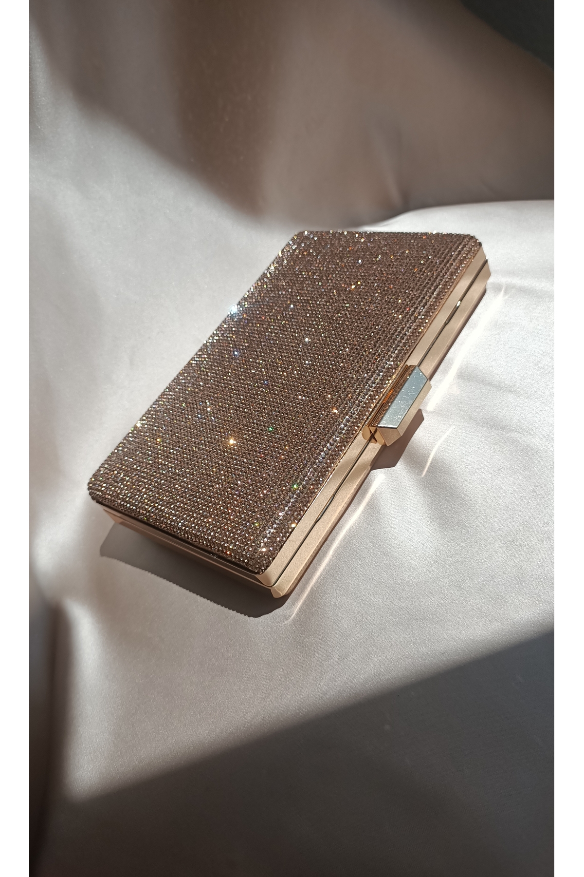 Gül karatekin gk Kadın Rose Gold Kristal Sırataşlı Ekstra Zincirli ve Çıkarılabilir Tutma Saplı Şık Abiye Portföy Çanta görsel 4