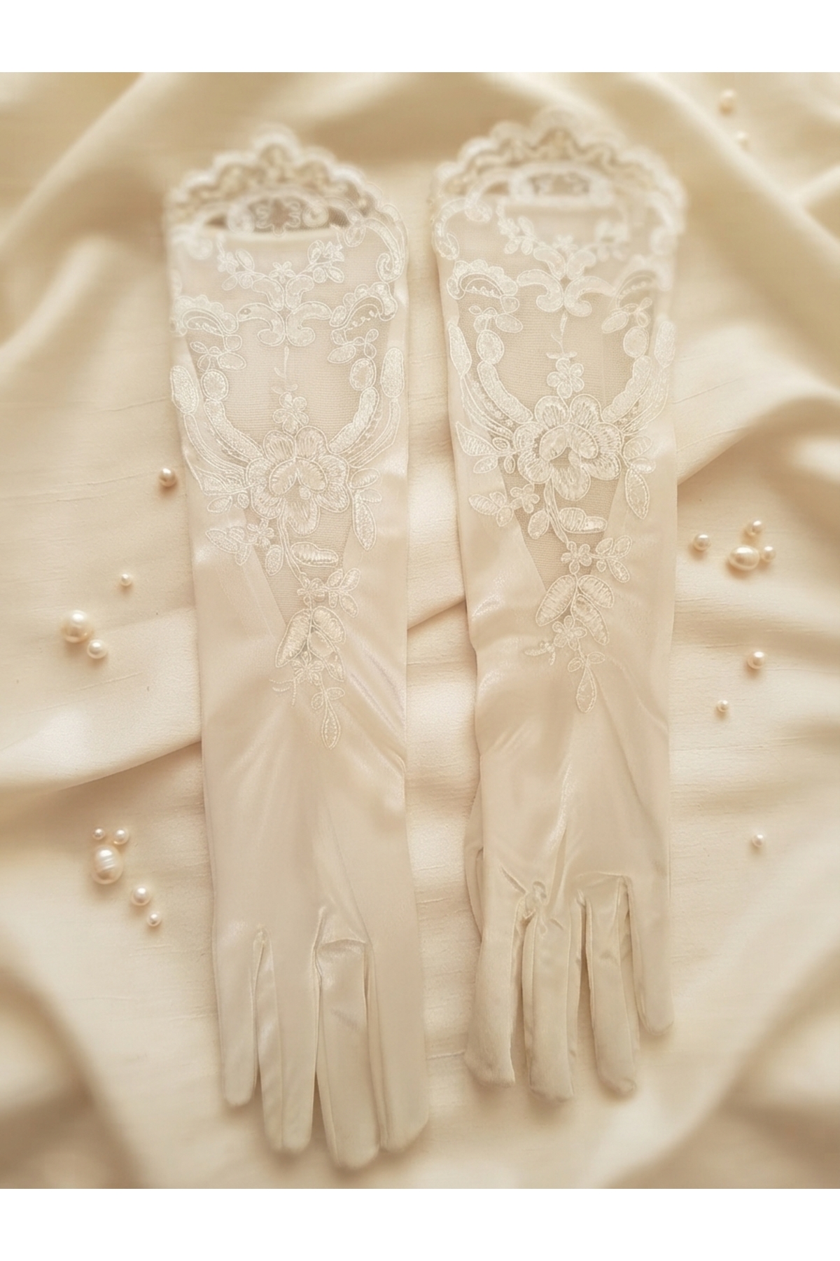 Esram Butik Beyaz Saten Dantel Detaylı Uzun Gelin Eldiveni, Tül Üzeri İşlemeli Nikah Eldiveni görsel 4