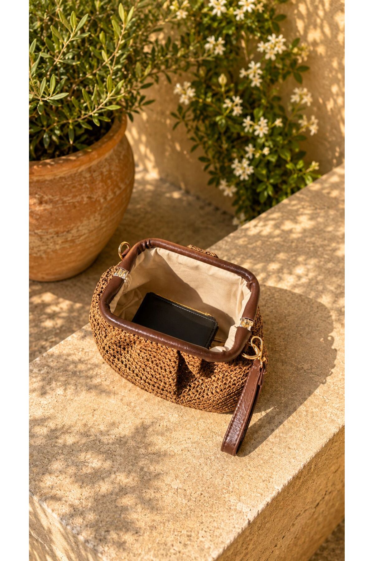 Swaggo collections Kadın Hasır Deri Detaylı Clutch Çanta görsel 4