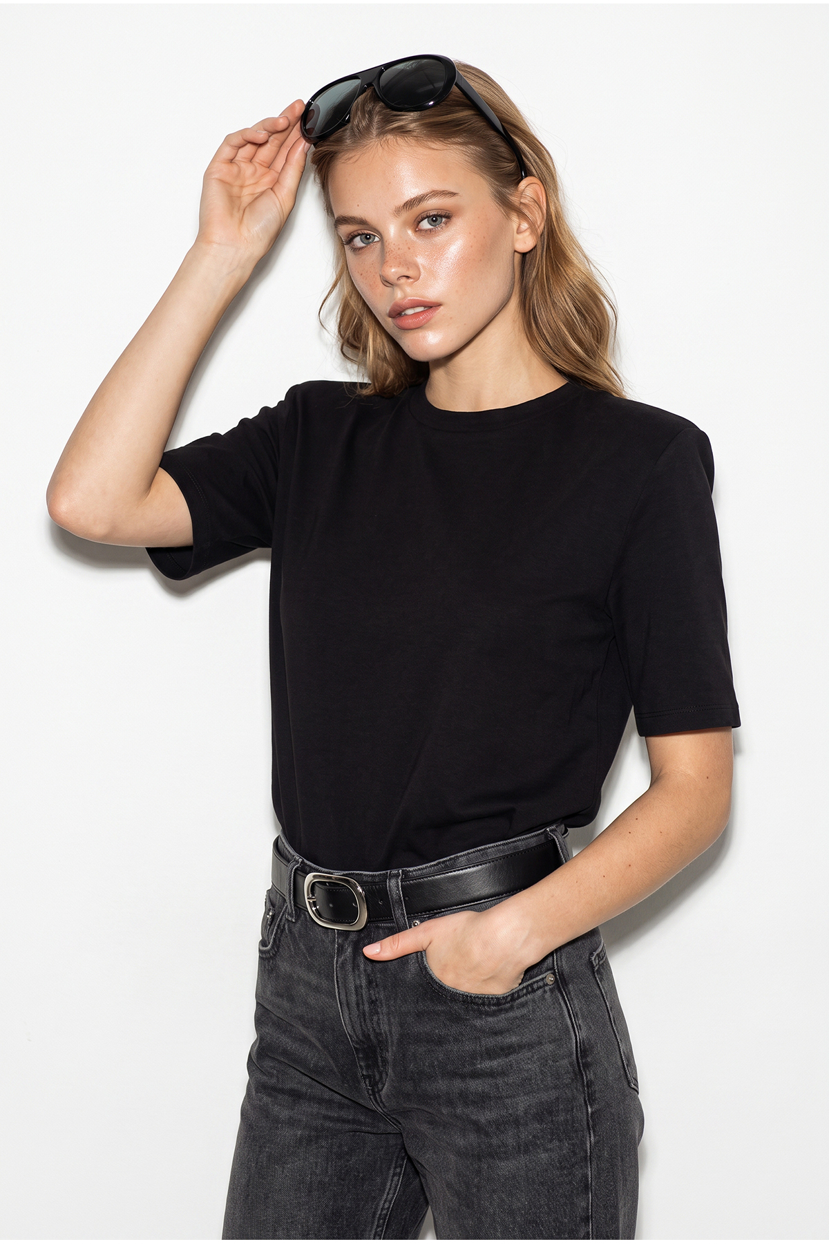 Bianco Lucci Kadın Siyah Bisiklet Yaka Vatkalı Pamuklu Basic T-Shirt 241134 60283128 görsel 3