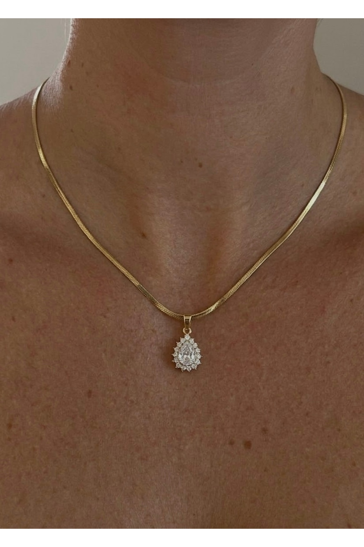 KİLİGİSTANBUL ÇELİK TAŞLI DAMLA GOLD RENK KOLYE 45 CM (+5 cm uzatma)