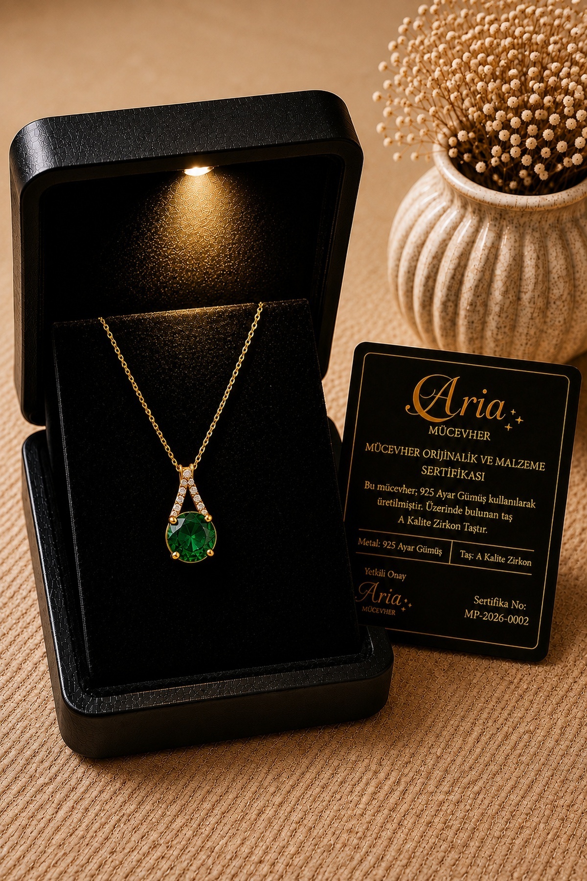 eva'sjewellery diamond Zümrüt Taşlı Kolye 925 Ayar Gümüş, 18 Ayar Gerçek Altın Kaplama, Zirkon Detaylı, Sertifikalı ve Işıklı Hediye Kutulu
