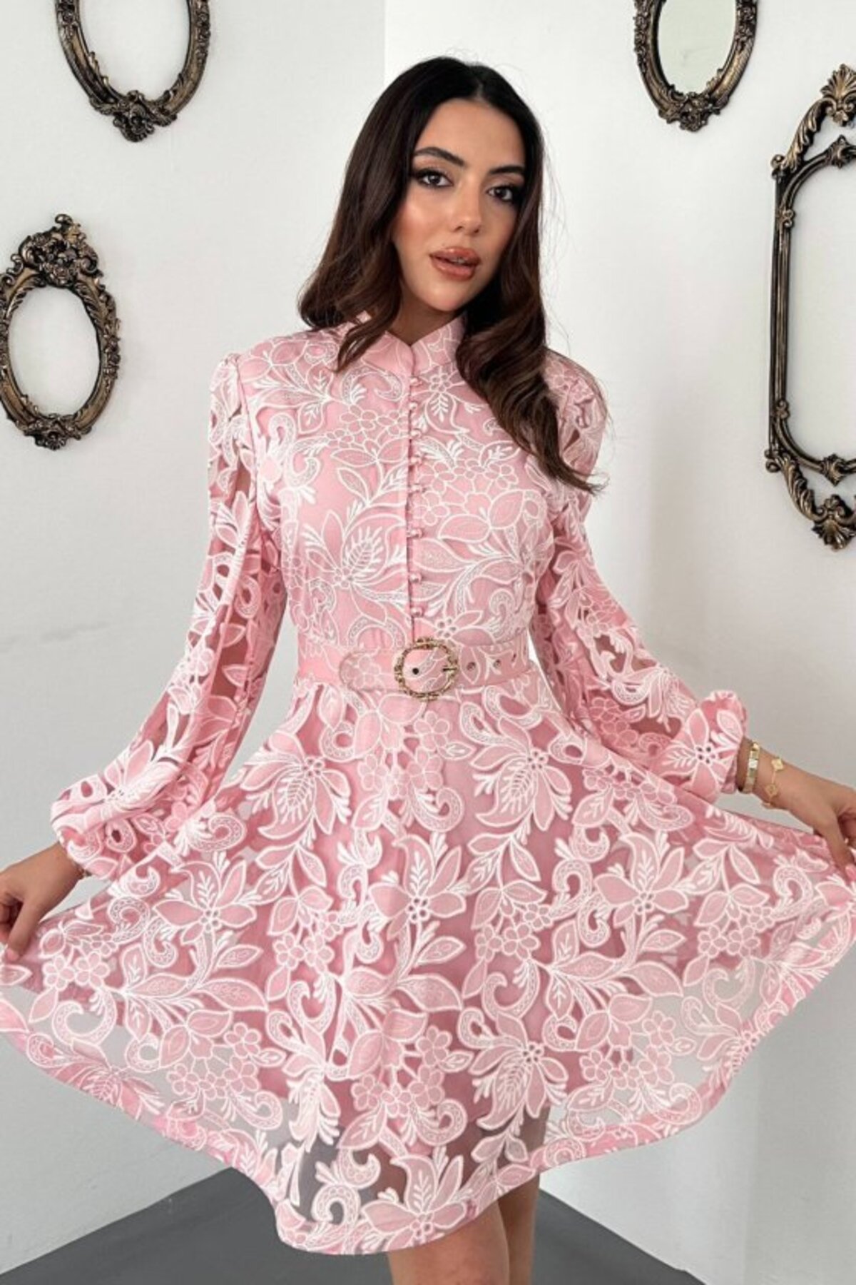 Pembe Kemerli Kısa Elbise 2