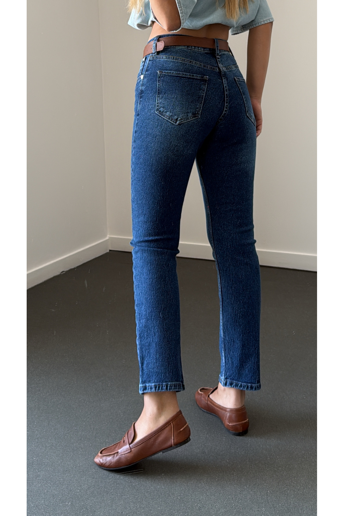 Narferita Marsilya Likralı Yüksek Bel Mom Jeans görsel 3