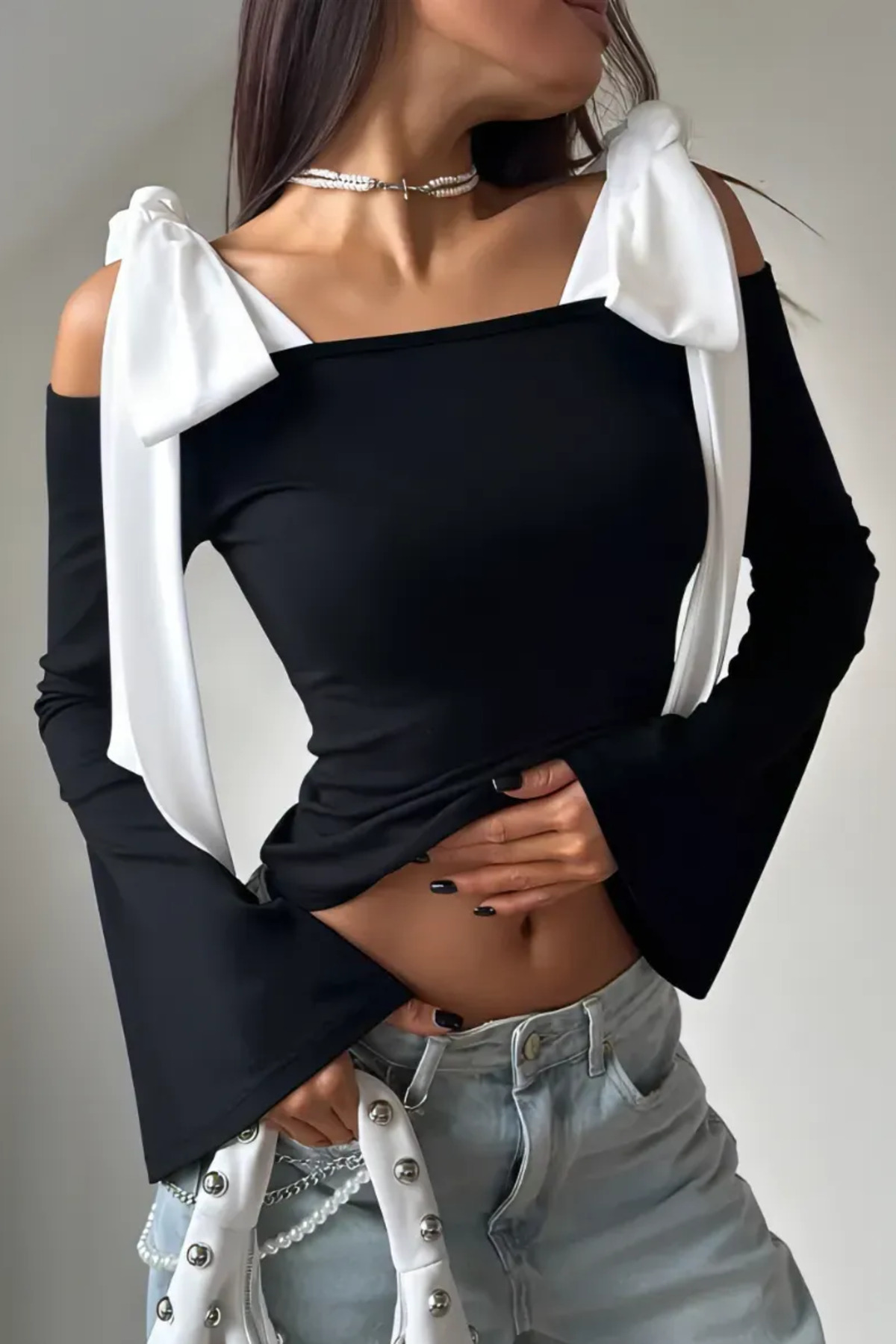 World Fashion Trends Bağlama Detaylı Uzun Kollu Bluz - Siyah