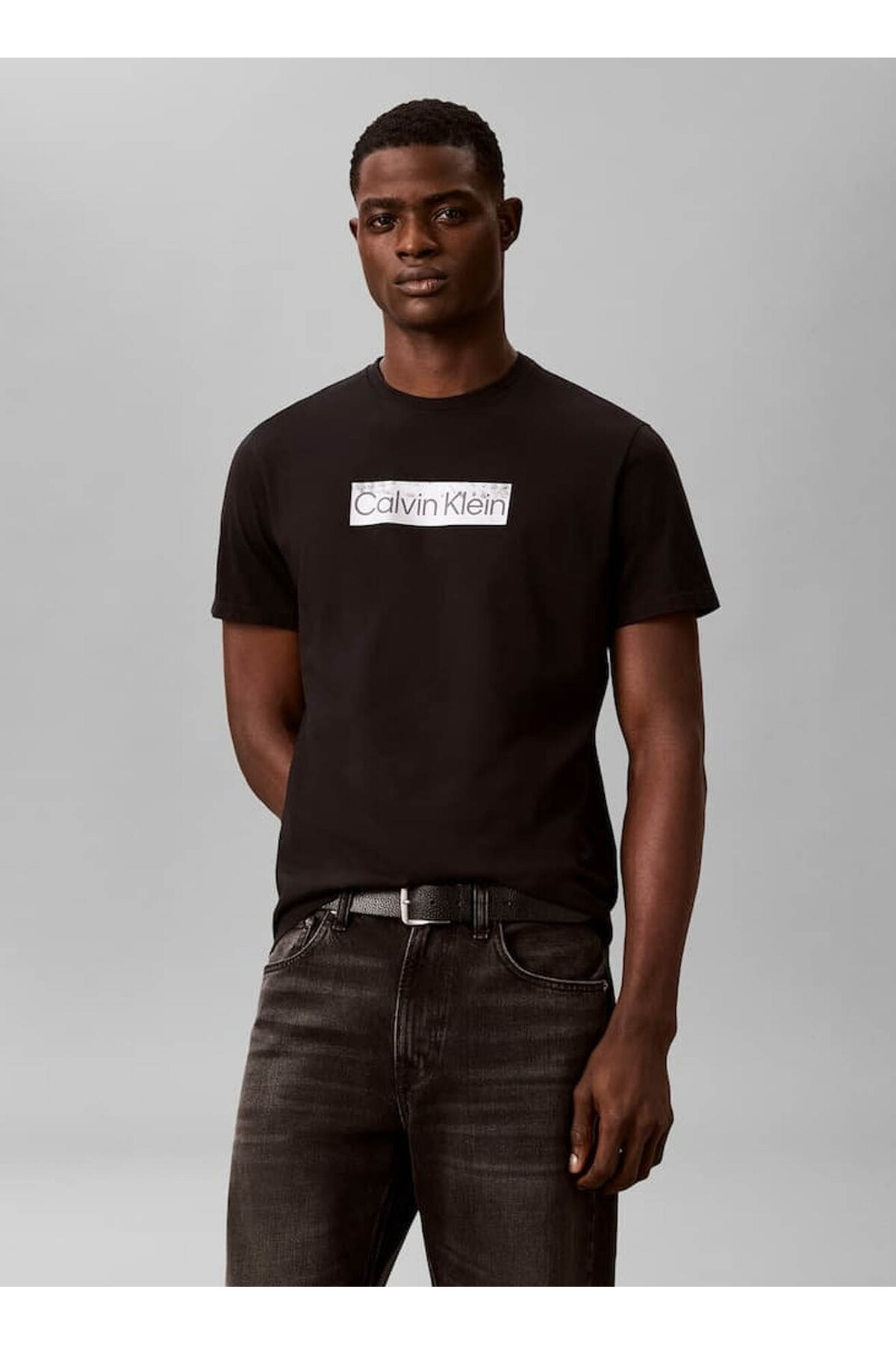 تیشرتمردانهCalvin Kleinمشکی