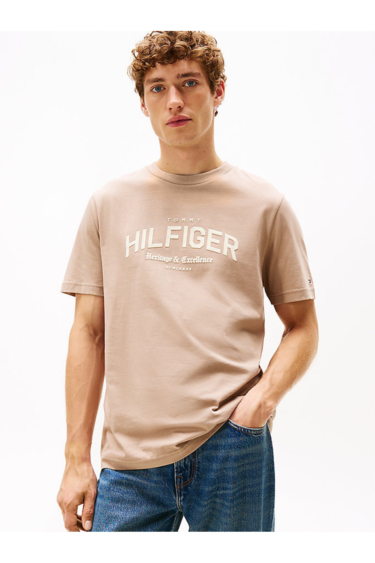 تیشرتمردانهTommy Hilfigerبژ