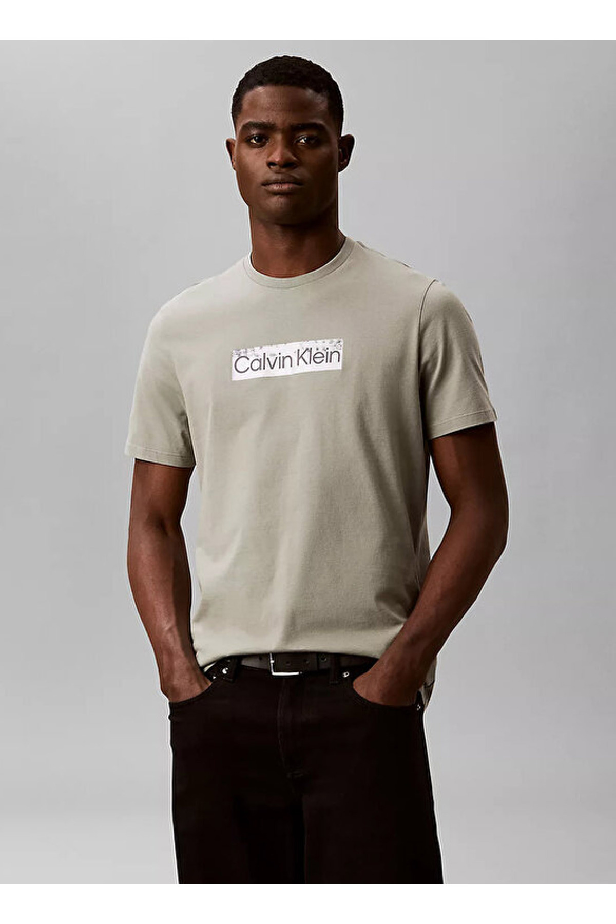 تیشرتمردانهCalvin Kleinسبز تیشرتمردانهCalvin Kleinسبز