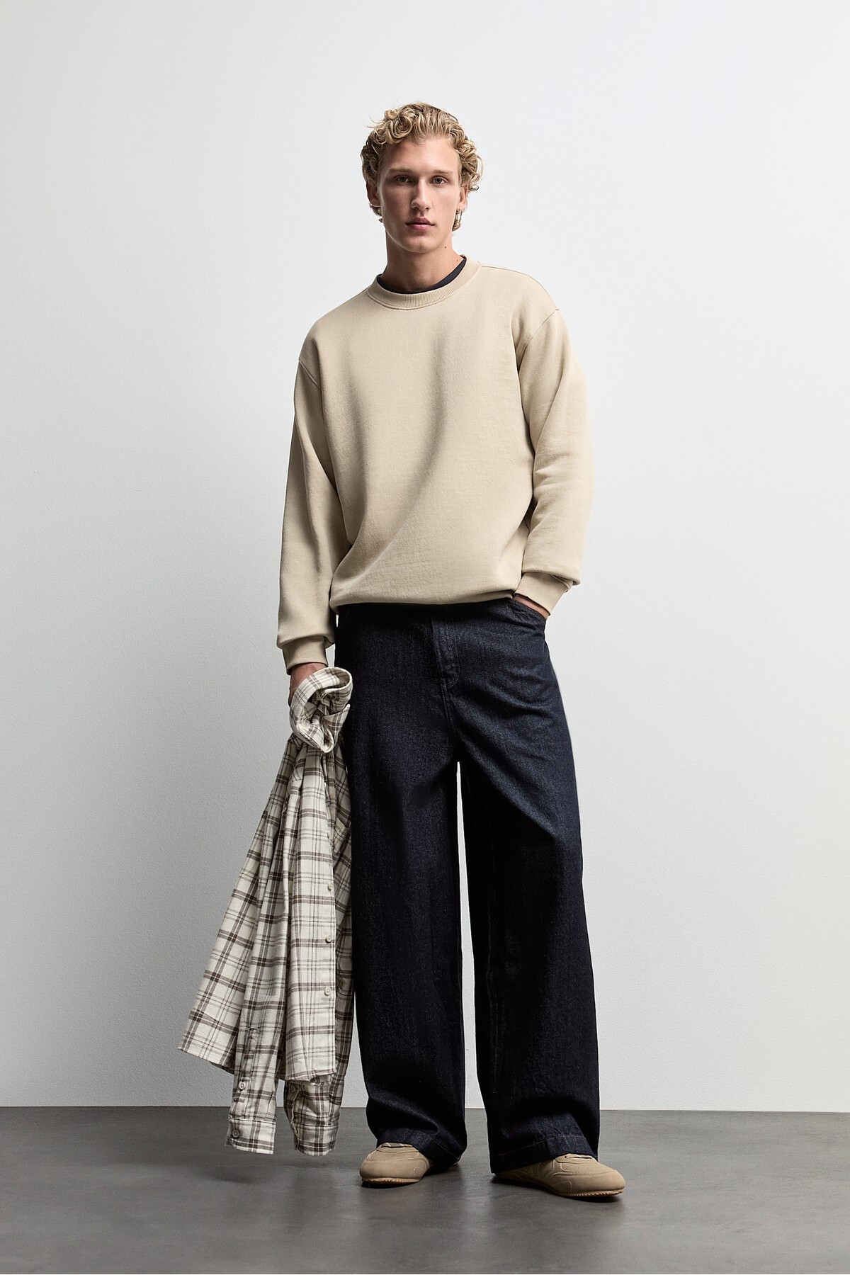 Basic sweatshirt — بژ G000C747860186 — تصویر 2 از 7
