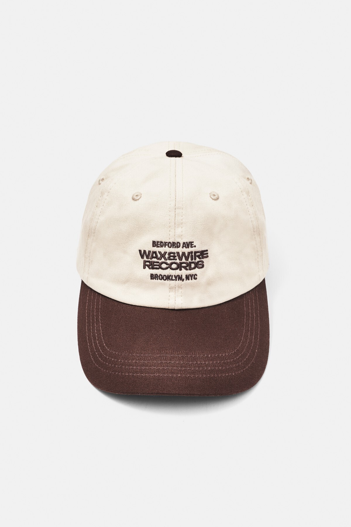 Pull & Bear Wax & Wire Records işlemeli şapka