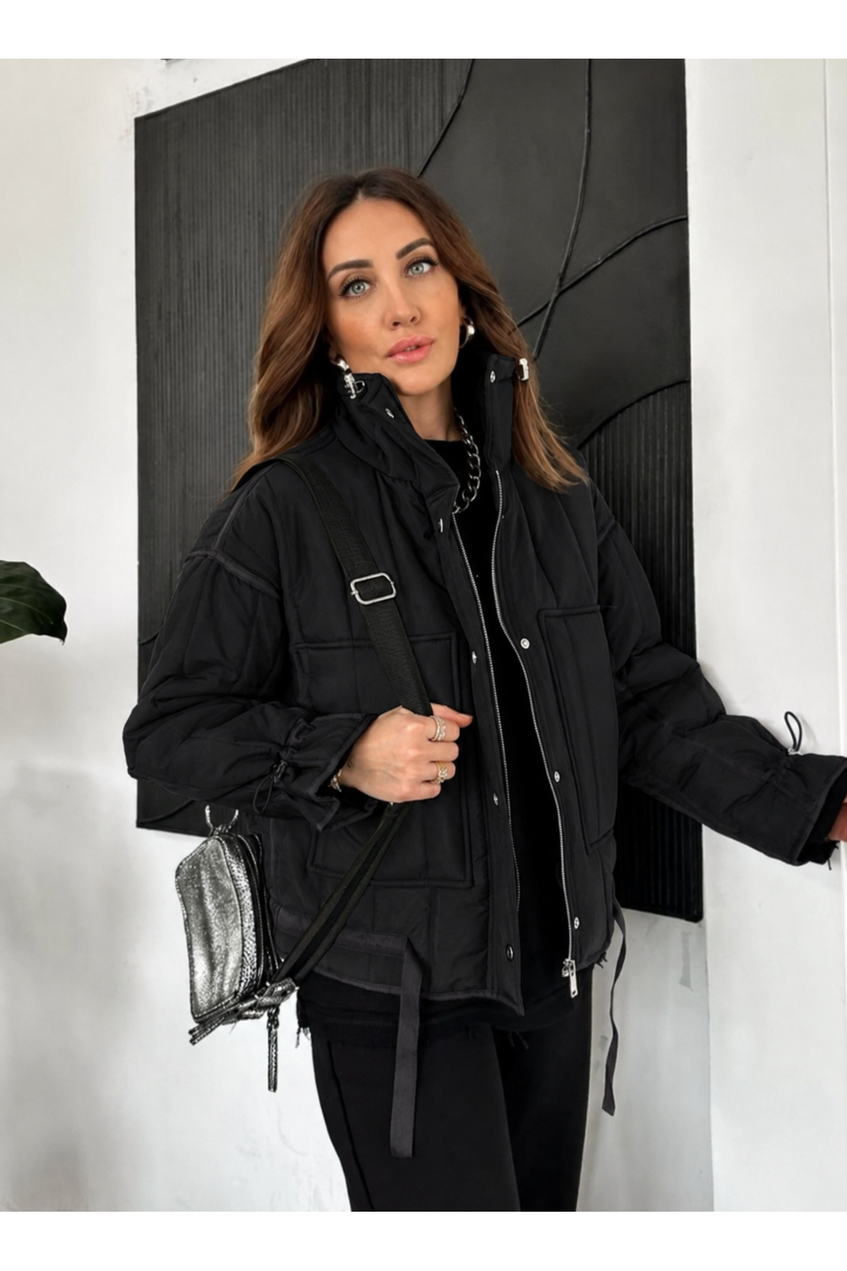 Bella Bloom Boutique Yüksek Yaka Fermuarlı Cepli Rahat Kesim Özel Tasarım Mont görsel 3