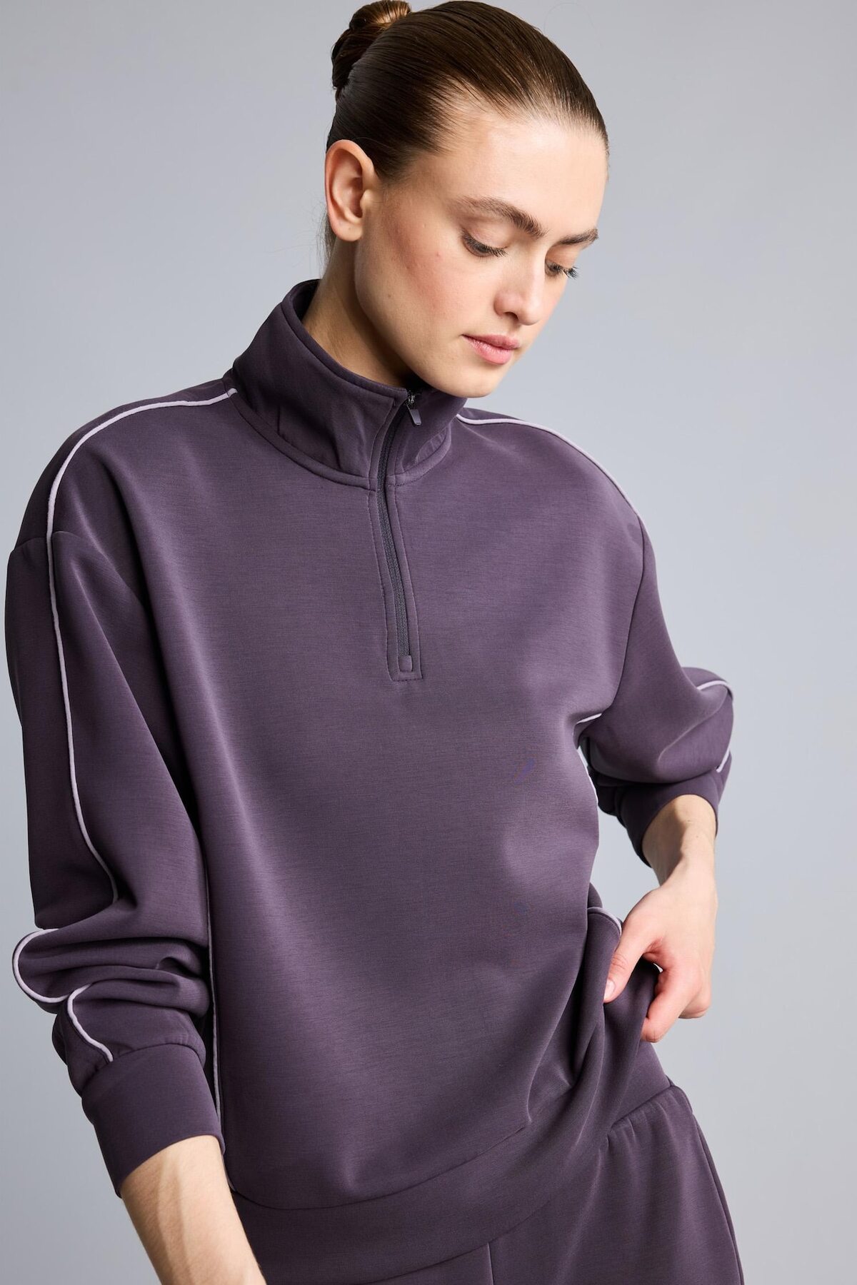 DeFacto Ultra Yumuşak Standart Fit Yarım Fermuarlı Biyeli Dik Yaka Modal Sporcu Basic Sweatshirt H4537AX26AU görsel 6